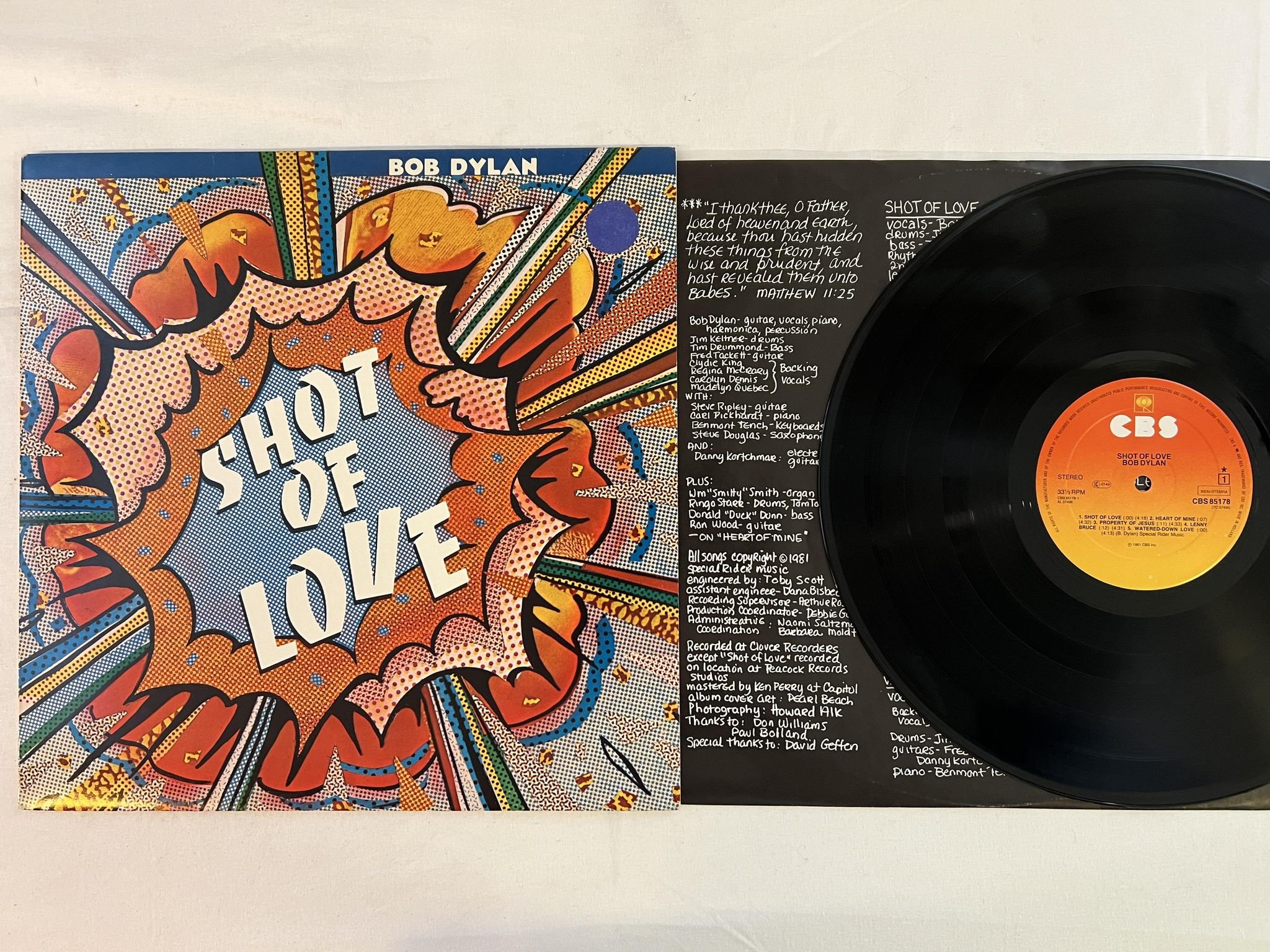 Omslagsbild för skivan BOB DYLAN shot of love LP -81 Hol CBS 85178