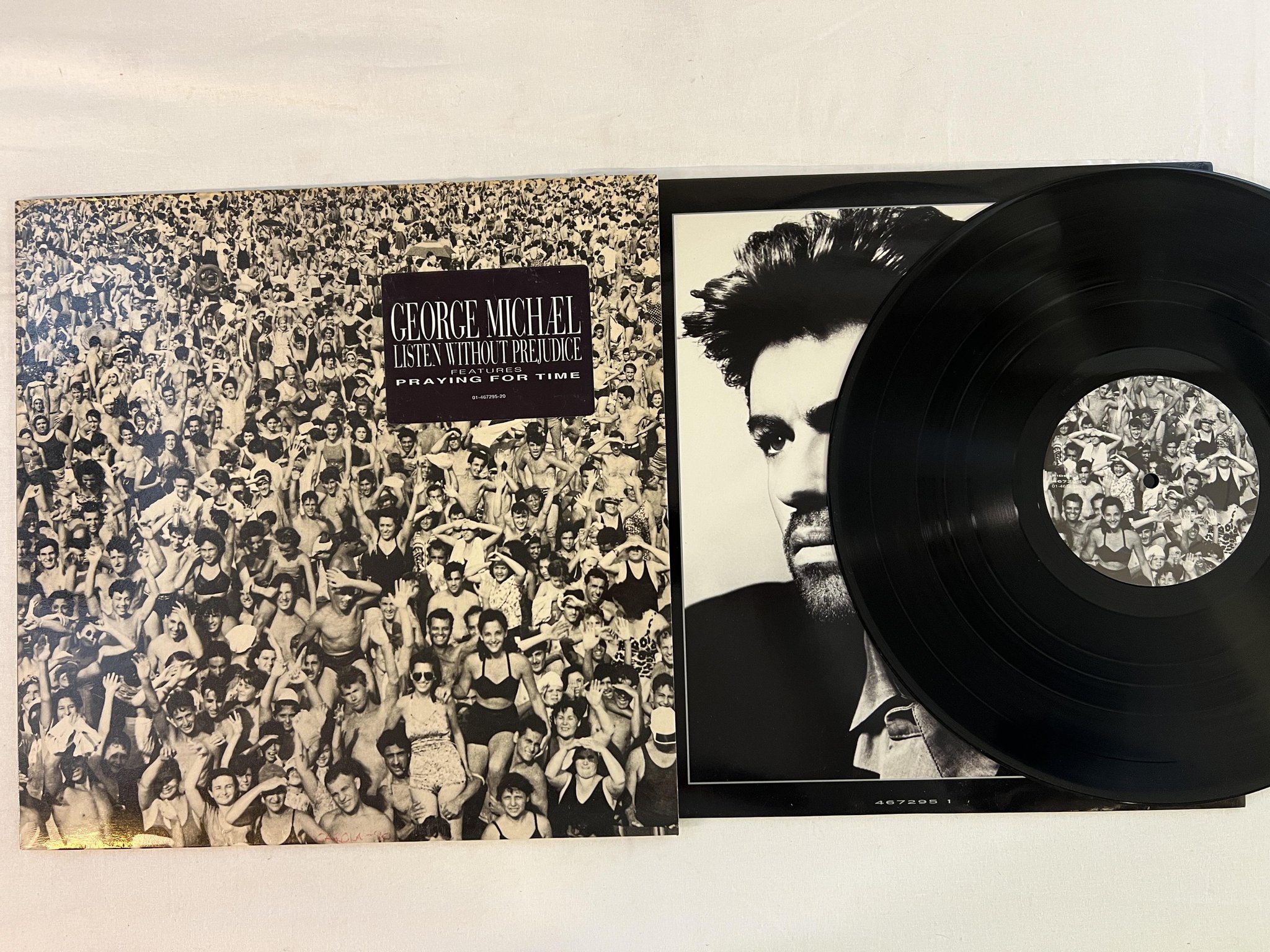 Omslagsbild för skivan GEORGE MICHAEL listen without prejudice LP -90 EPIC 01-467295-20