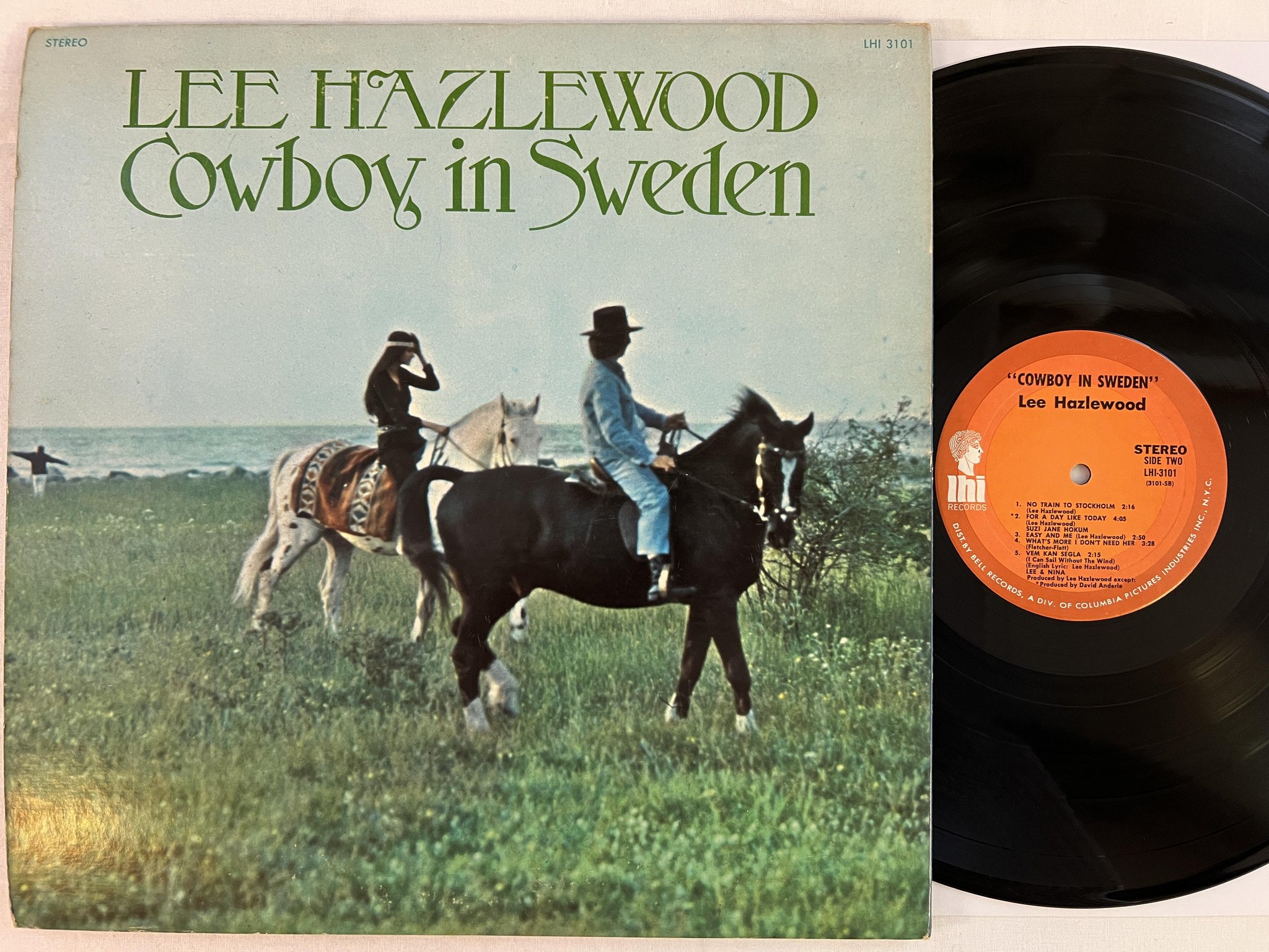 Omslagsbild för skivan LEE HAZLEWOOD cowboy in Sweden LP -70 US LHI 3101