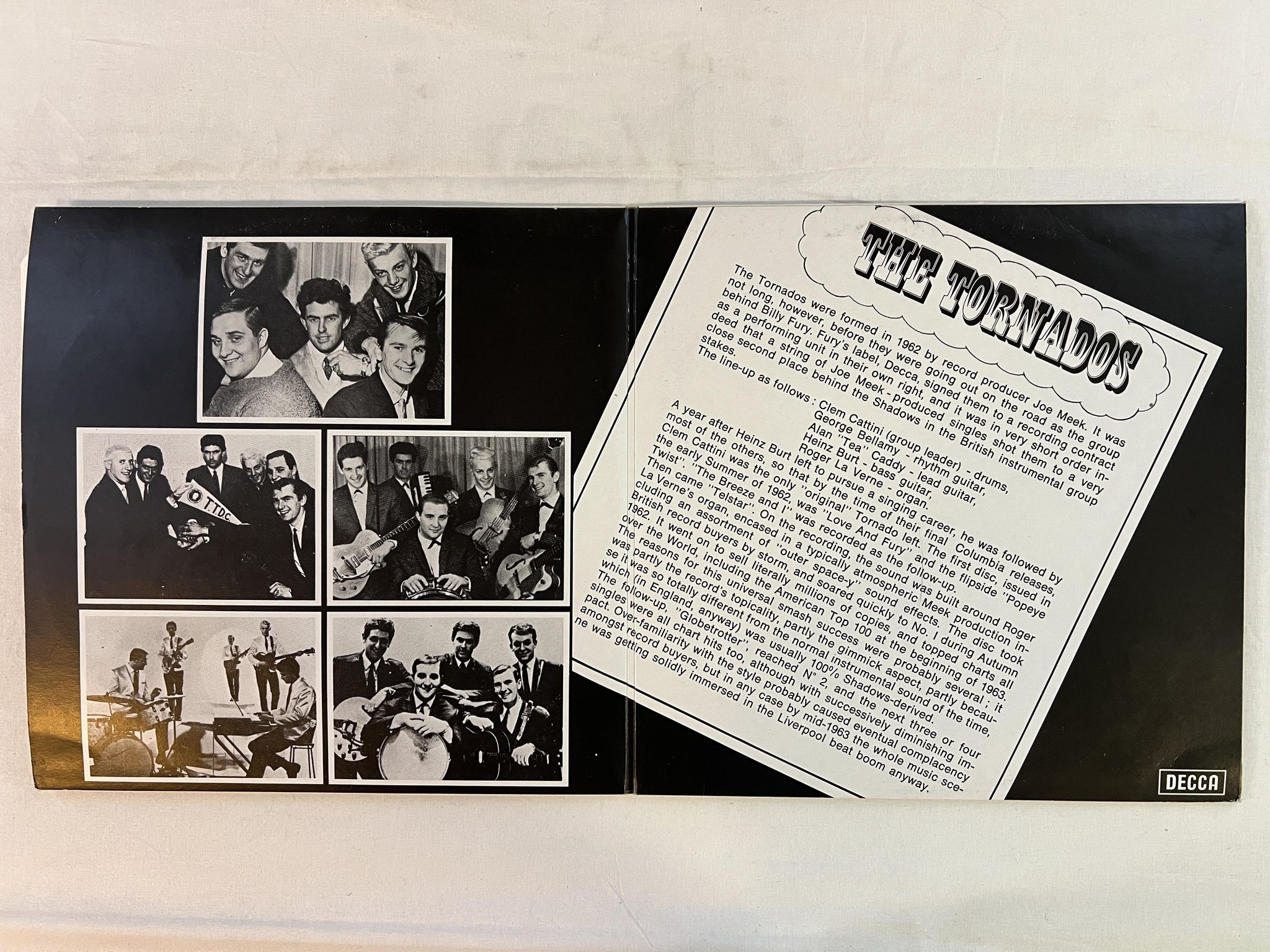 Omslagsbild för skivan THE TORNADOS away from it all 2xLP Belgium DECCA BOX 622/23