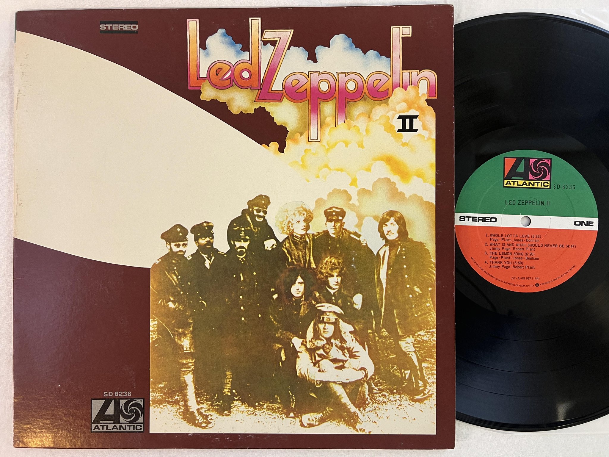 Omslagsbild för skivan LED ZEPPELIN II LP re US ATLANTIC SD 8236
