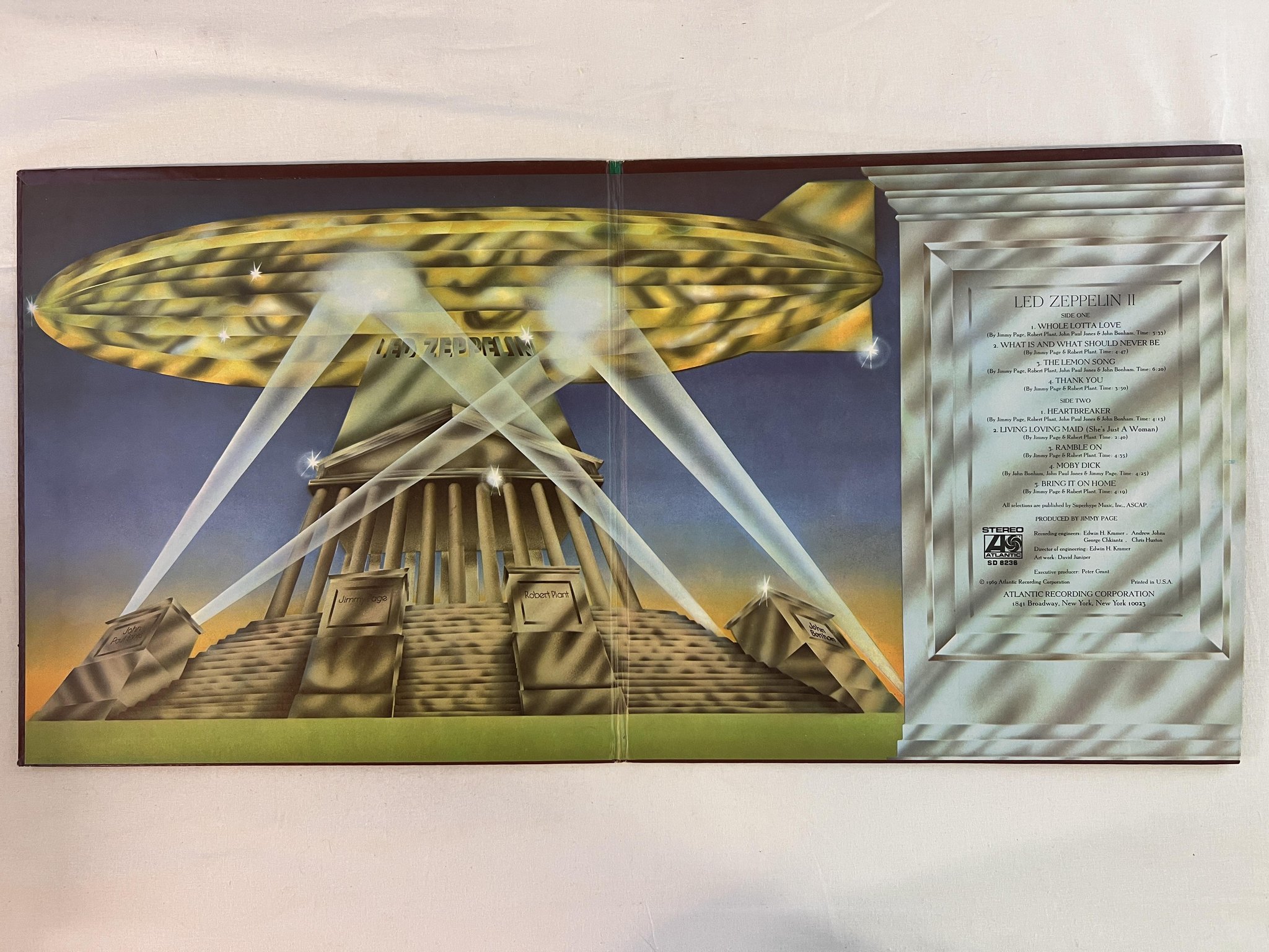 Omslagsbild för skivan LED ZEPPELIN II LP re US ATLANTIC SD 8236