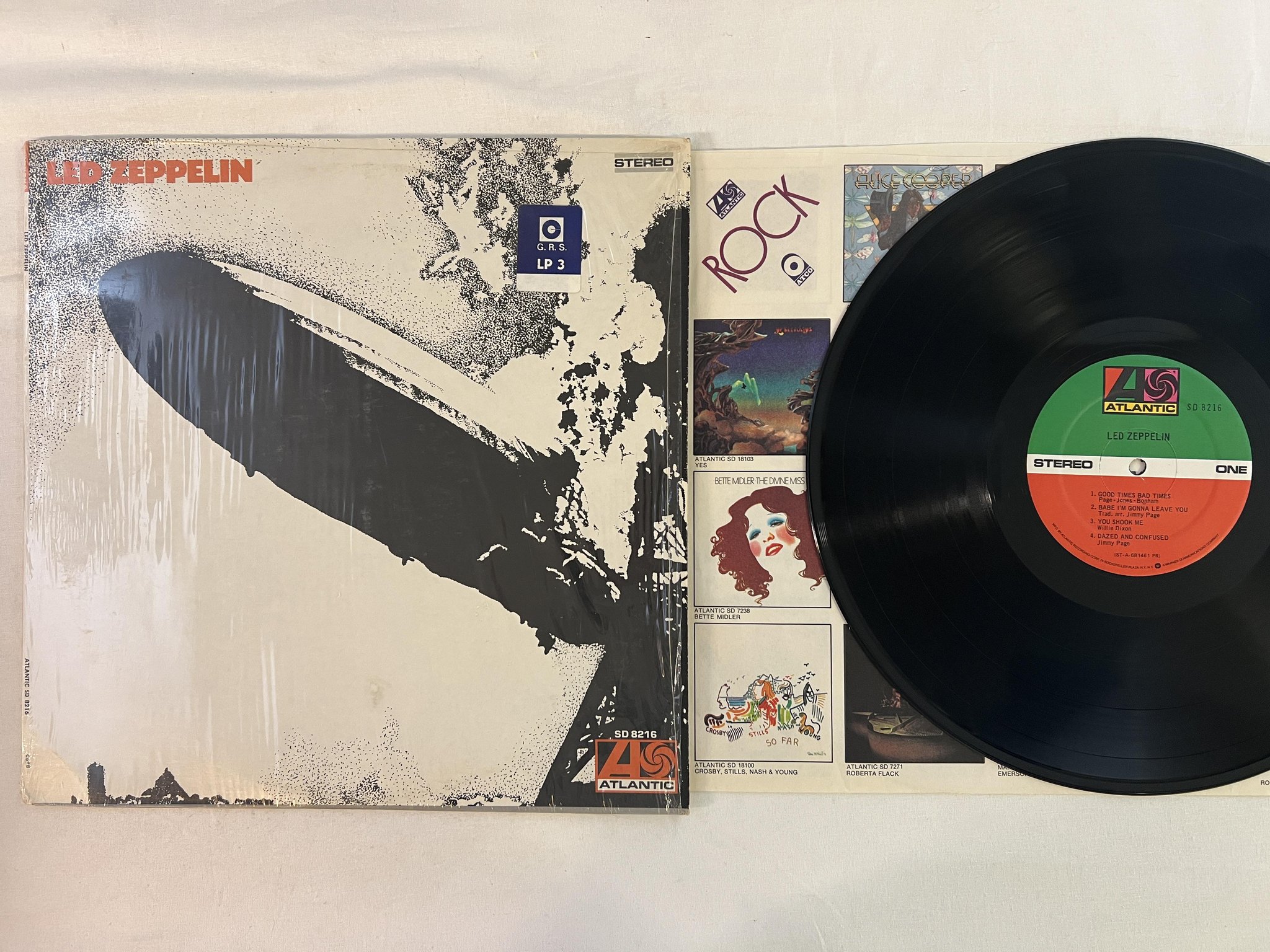 Omslagsbild för skivan LED ZEPPELIN LP debut album re US ATLANTIC SD 8216