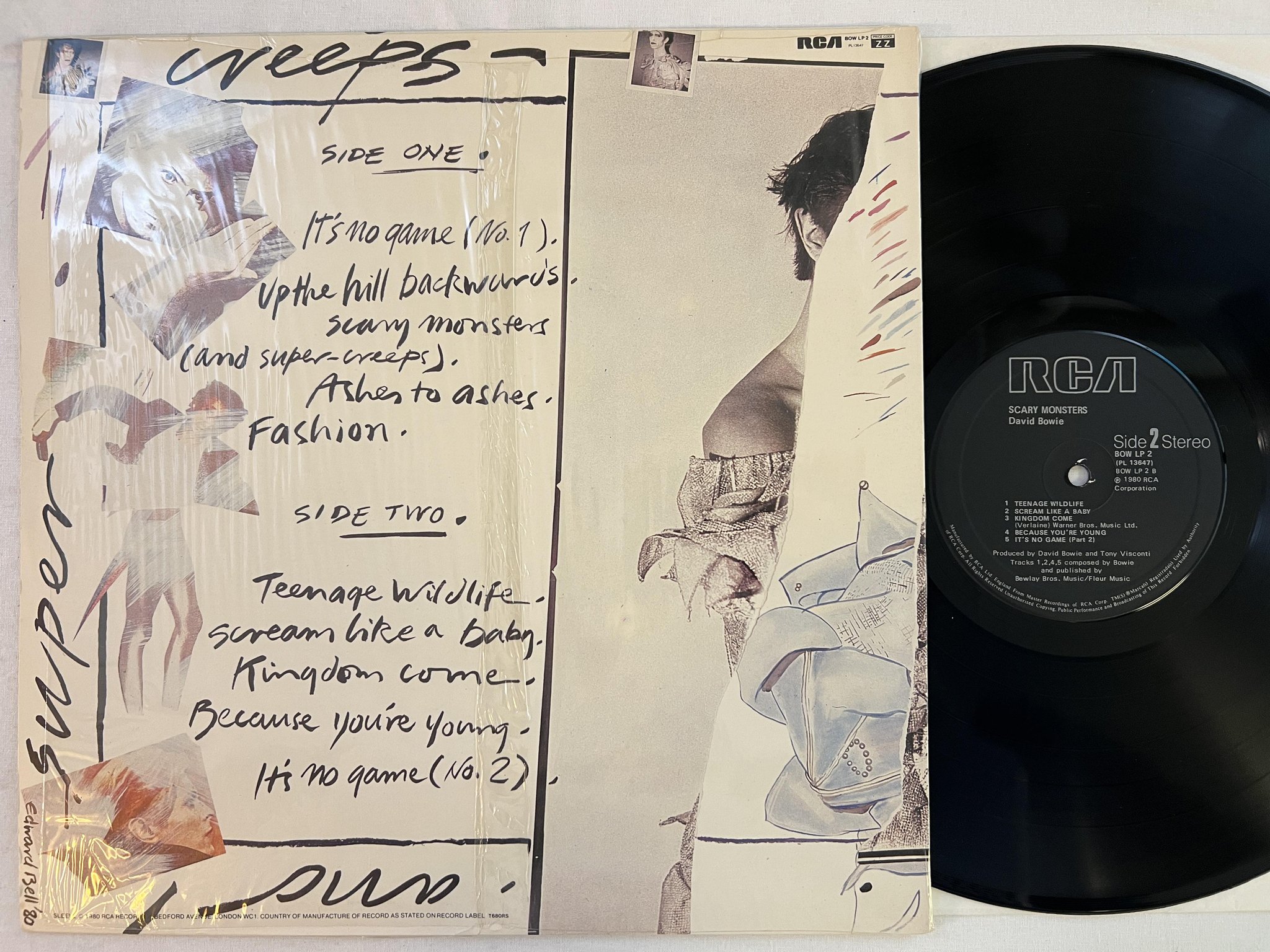 Omslagsbild för skivan DAVID BOWIE scary monsters LP -80 UK RCA BOW LP 2