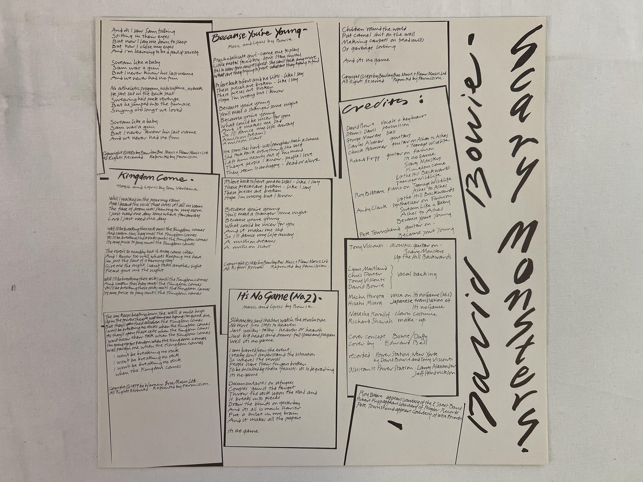 Omslagsbild för skivan DAVID BOWIE scary monsters LP -80 UK RCA BOW LP 2