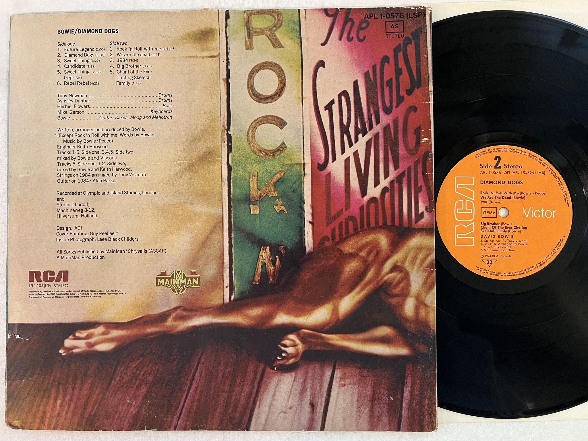 Omslagsbild för skivan DAVID BOWIE diamond dogs LP -74 Ger RCA APL 1-0576