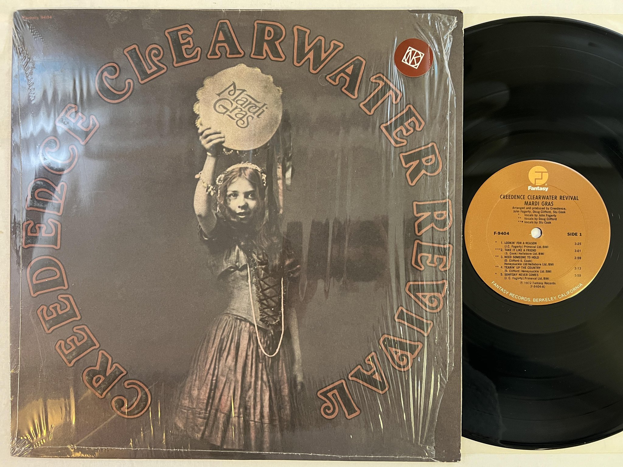 Omslagsbild för skivan CREEDENCE CLEARWATER REVIVAL Mardi Gras LP US FANTASY F-9404