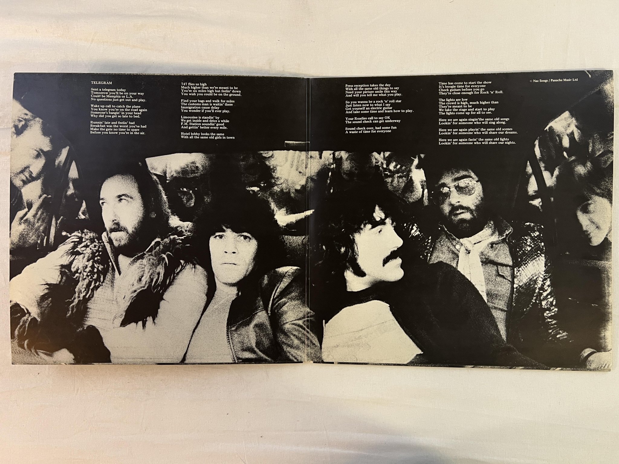 Omslagsbild för skivan NAZARETH Close Enough For Rock 'N' Roll LP -76 ncb VERTIGO 6370 412