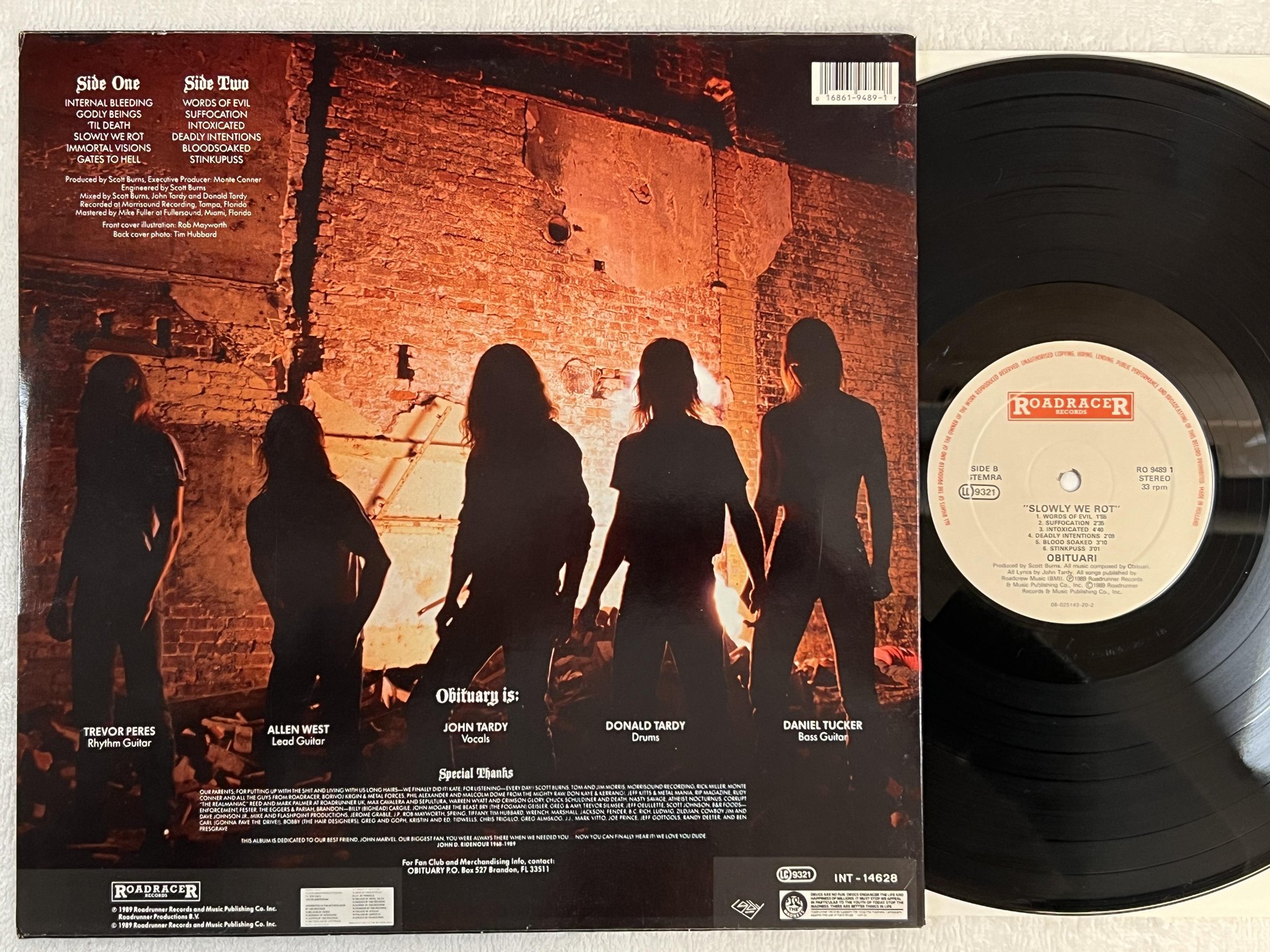 Omslagsbild för skivan OBITUARY Slowly We Rot LP -89 Hol ROADRACER RO 9489-1 ** death metal **