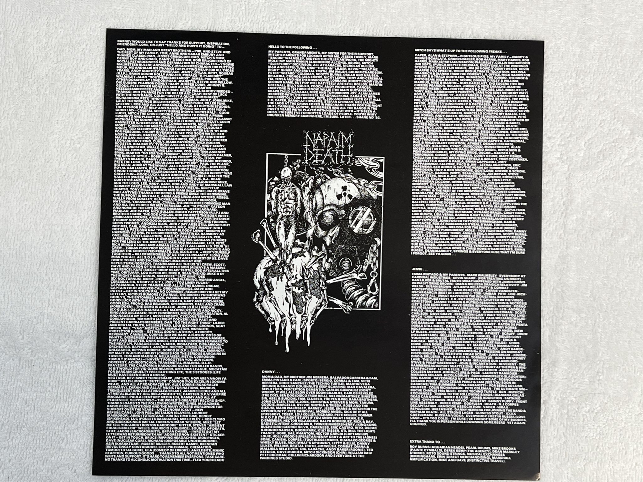 Omslagsbild för skivan NAPALM DEATH utopia banished LP -92 EARACHE MOSH53 ** Death Metal **