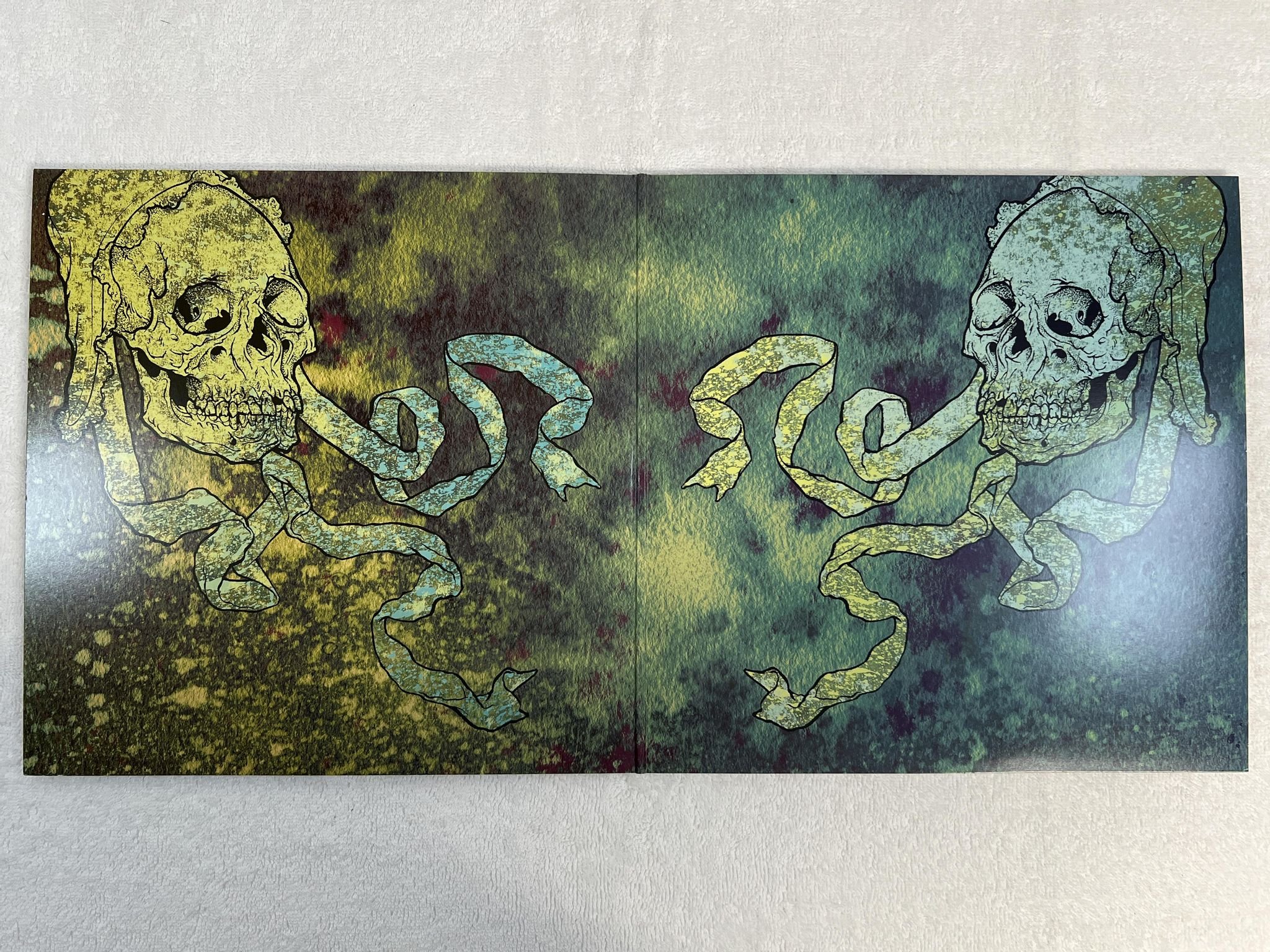 Omslagsbild för skivan KVELERTAK s/t 2xLP Norway 2010 INDIE INDIE049LP ** hardcore **