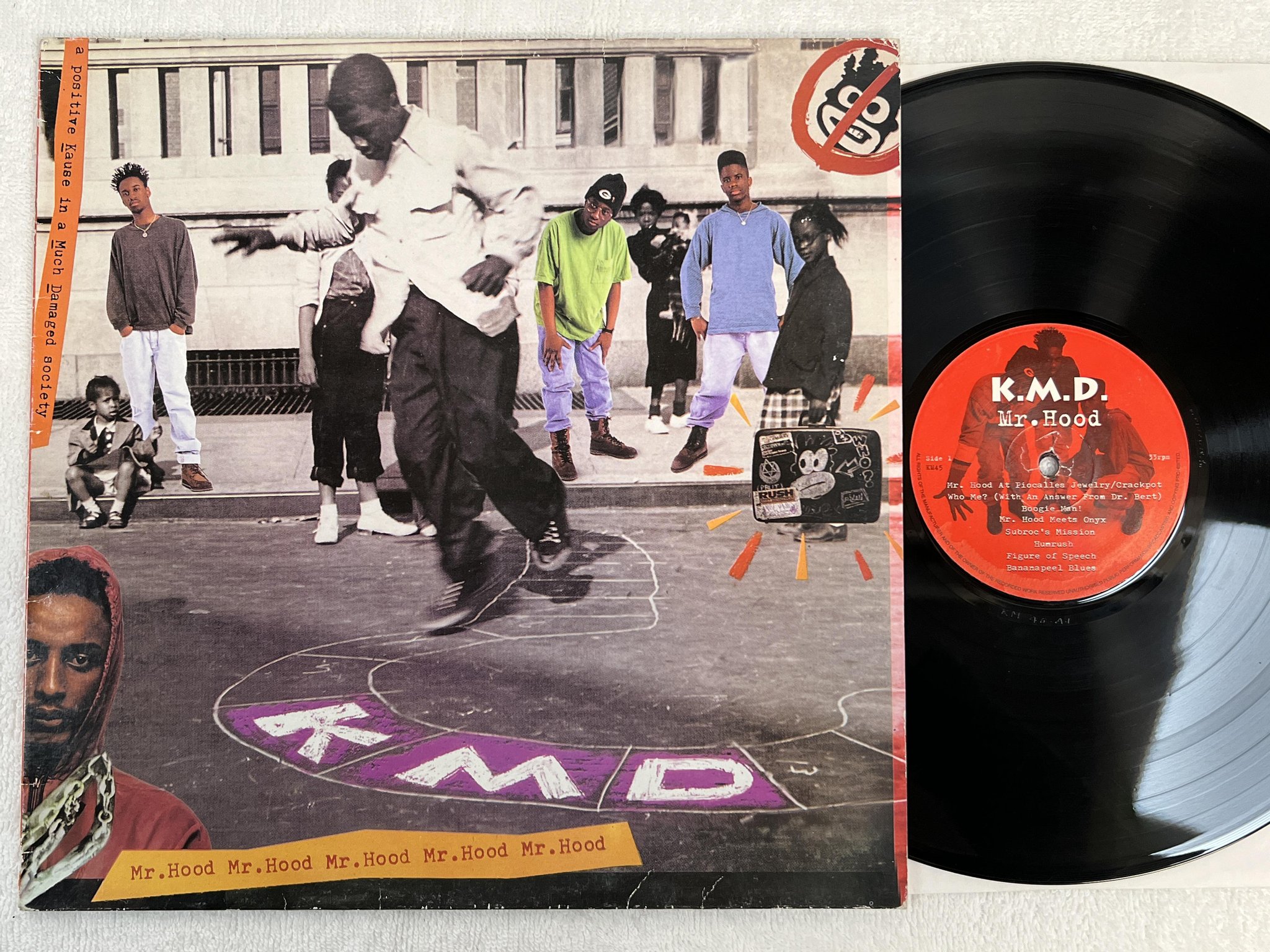 Omslagsbild för skivan KMD Mr. Hood LP re KM45 ** conscious hip hop **