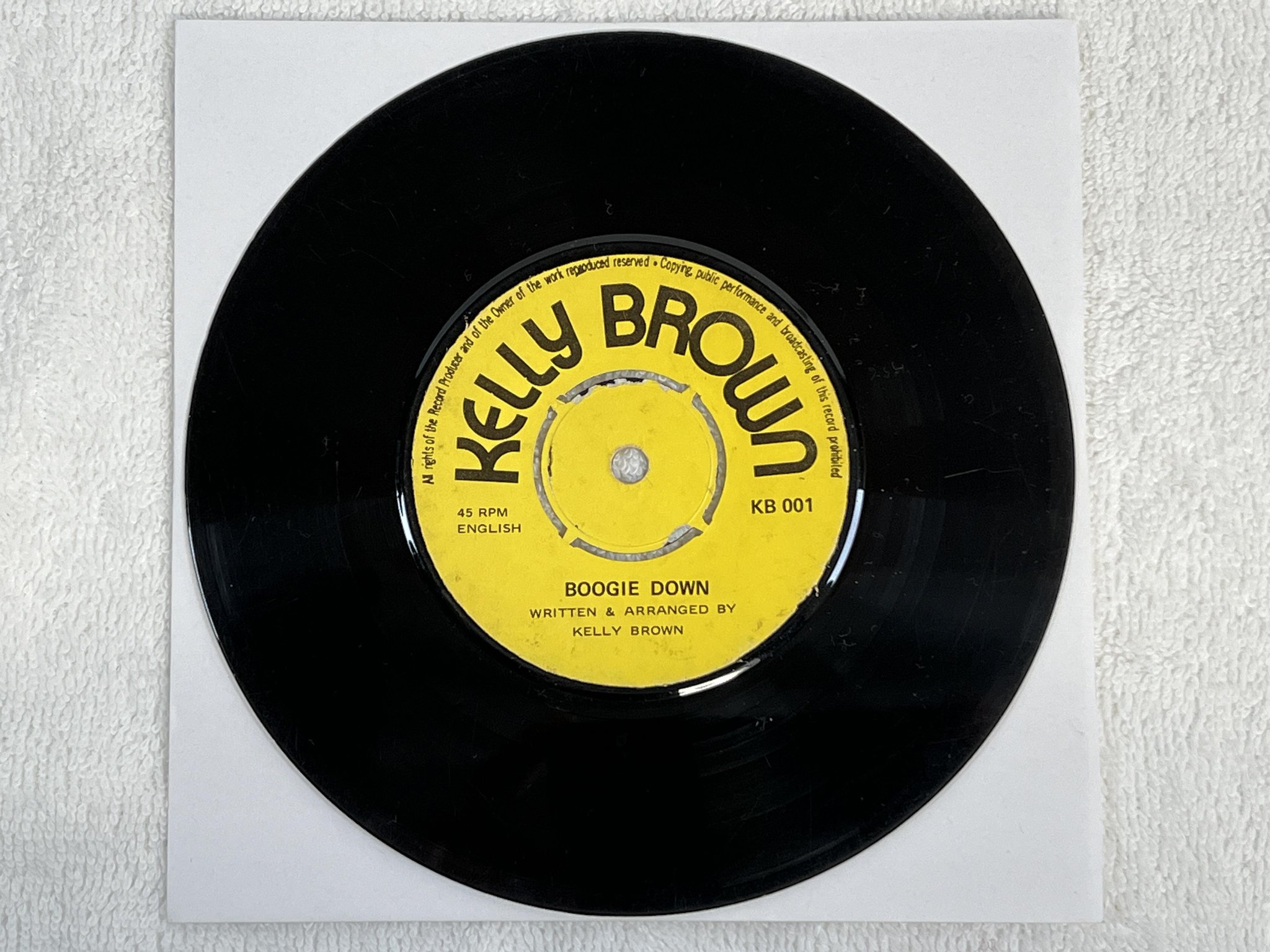 Omslagsbild för skivan KELLY BROWN hustle down / boogie down 7" KENYA KB 001 ** ultra rare discofunk **