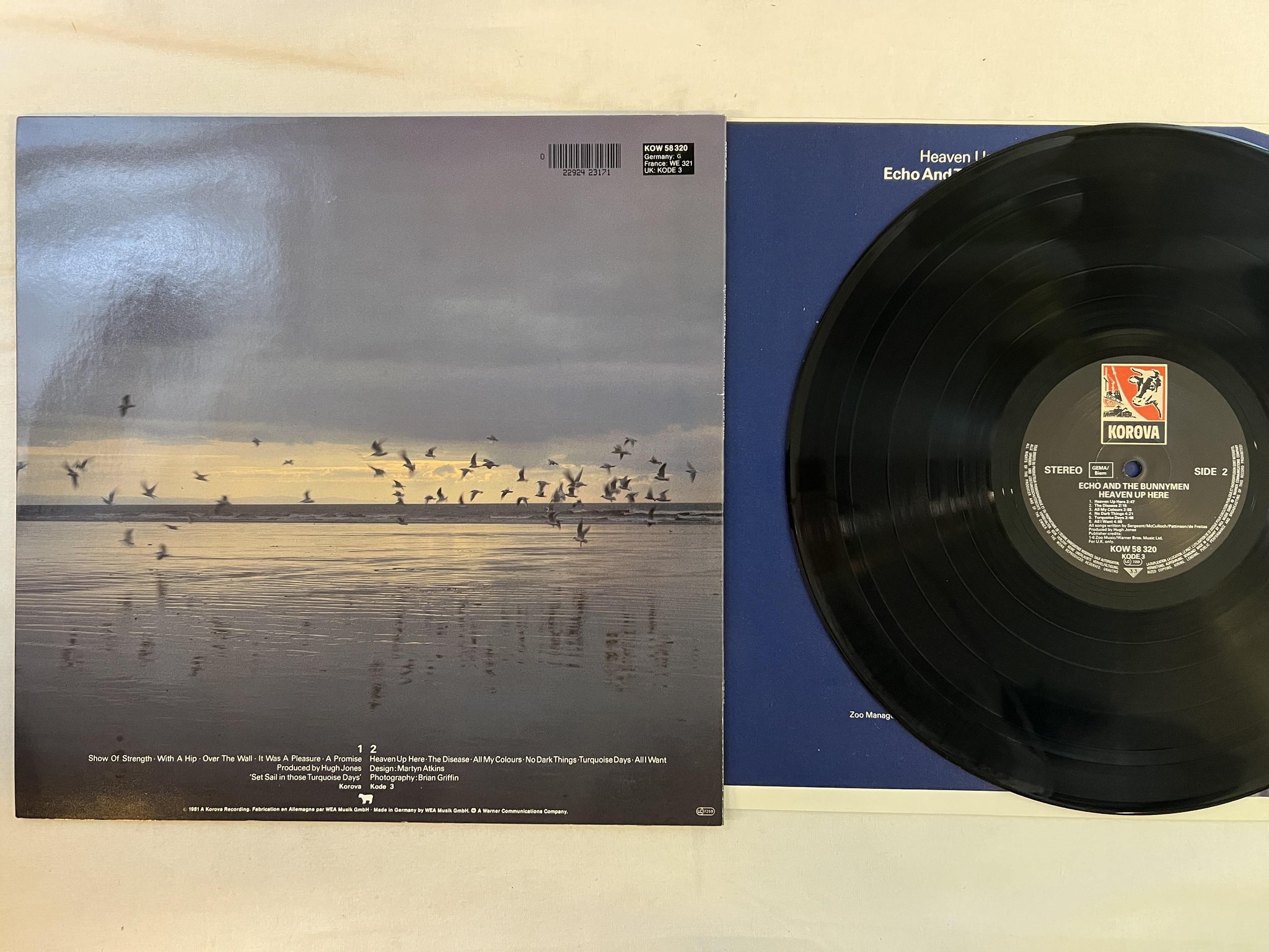 Omslagsbild för skivan ECHO & THE BUNNYMEN heaven up here LP -81 Ger KOROVA KOW 58320