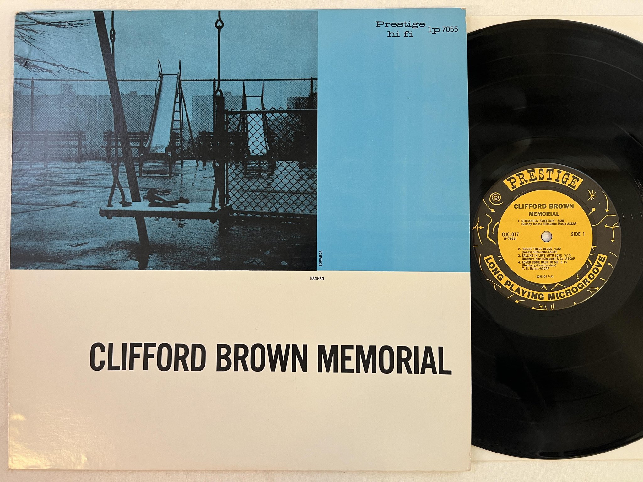 Omslagsbild för skivan CLIFFORD BROWN memorial LP US re PRESTIGE OJC-017