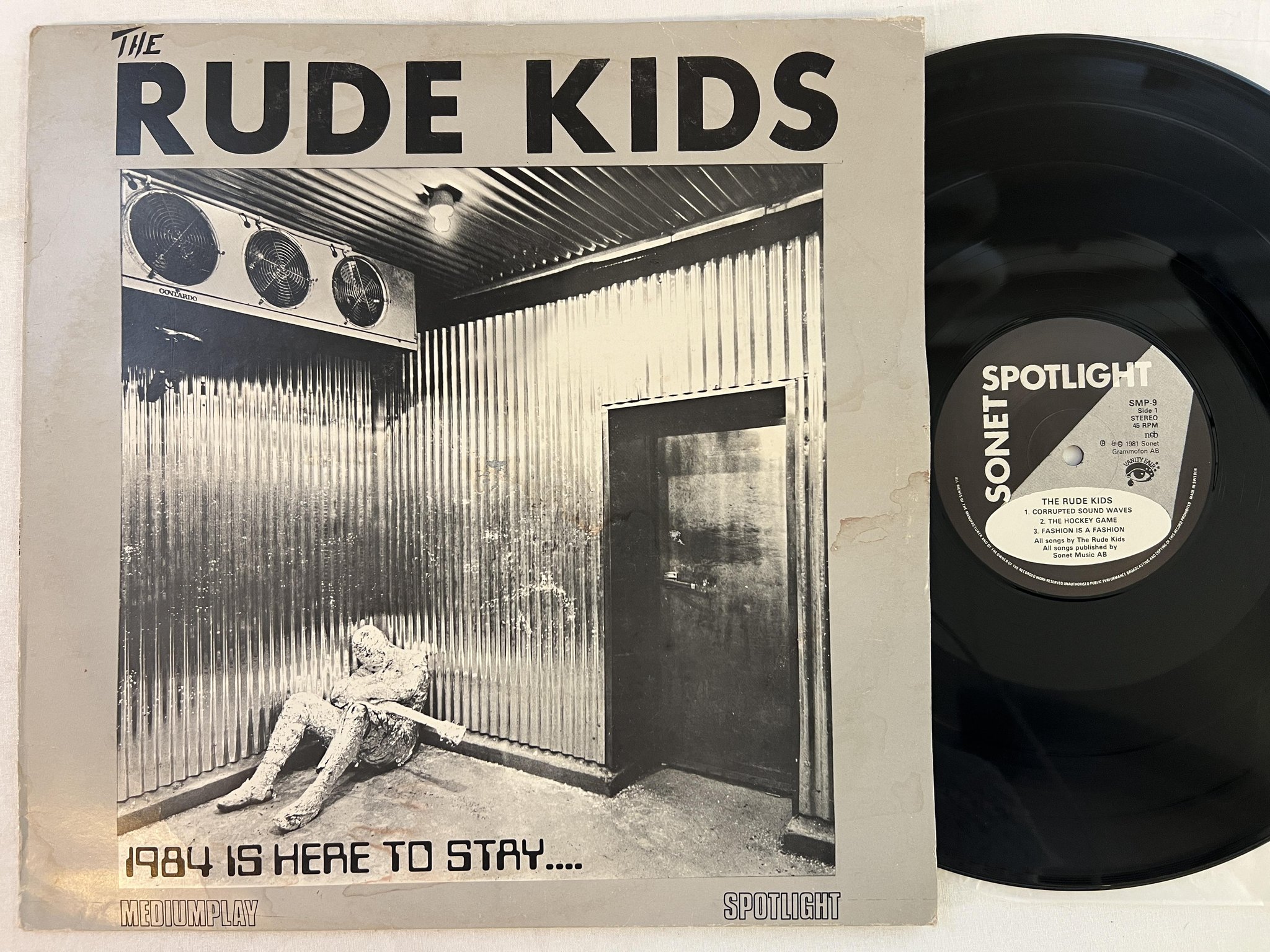 Omslagsbild för skivan THE RUDE KIDS 1984 Is Here To Stay.... 12"ep -81 SONET SMP-9 *** punk rock ***