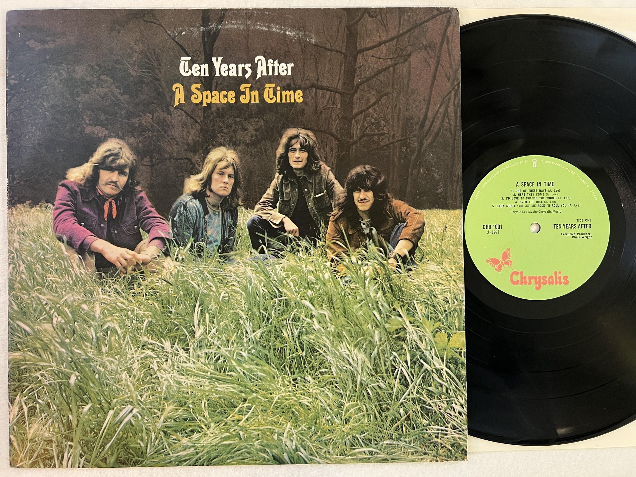 Omslagsbild för skivan TEN YEARS AFTER a space in time LP -71 UK CHRYSALIS CHR 1001
