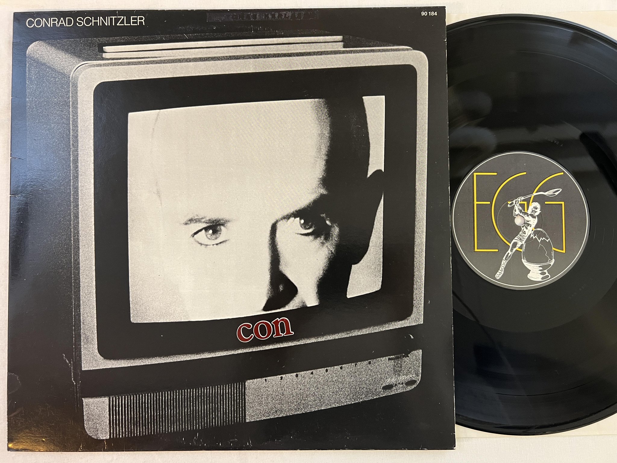 Omslagsbild för skivan CONRAD SCHNITZLER con LP -78 Fra EGG 90 184 electronic EXPERIMENTAL