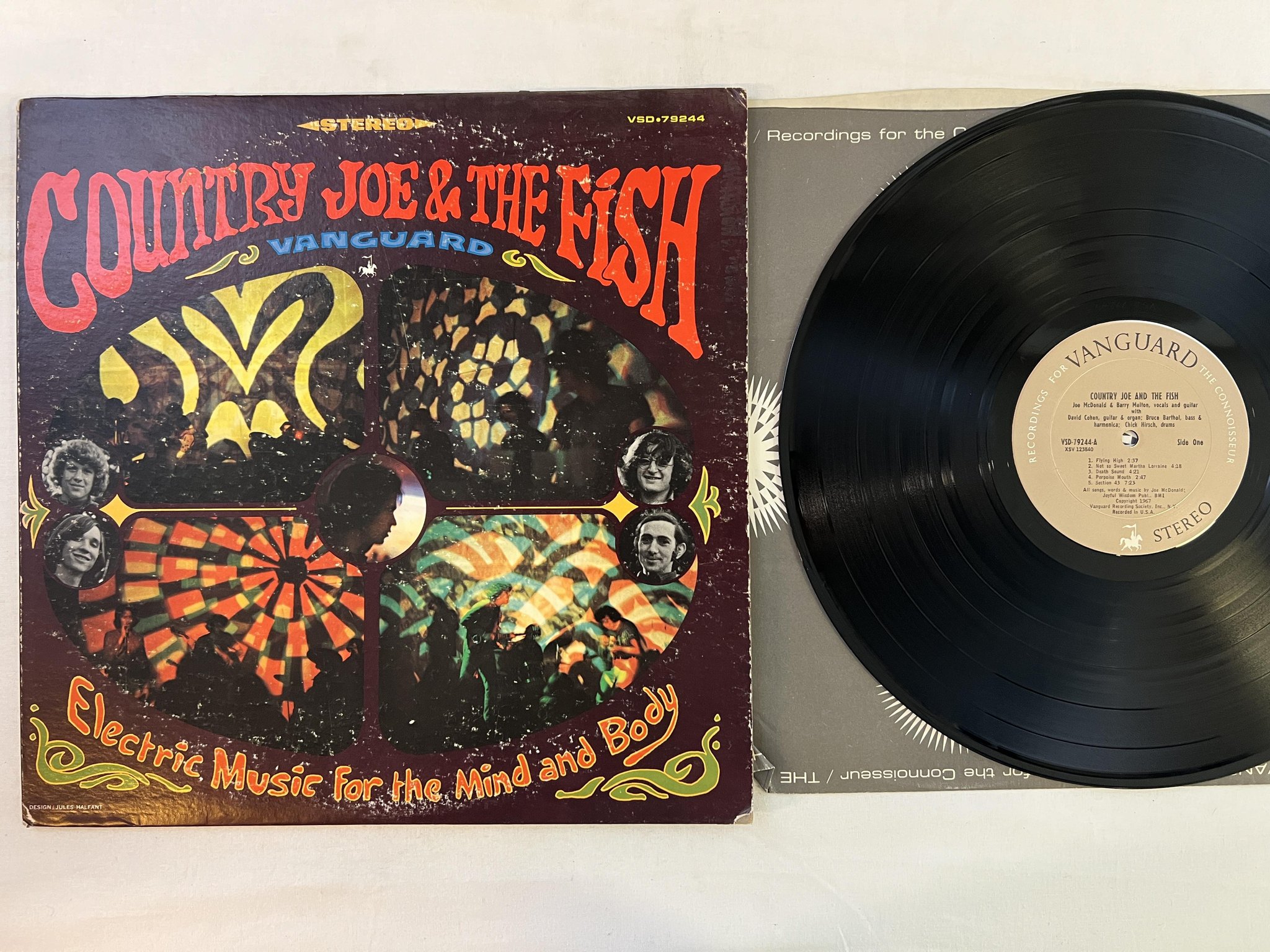 Omslagsbild för skivan COUNTRY JOE AND THE FISH Electric Music For The Mind And Body LP -67 US VANGUARD