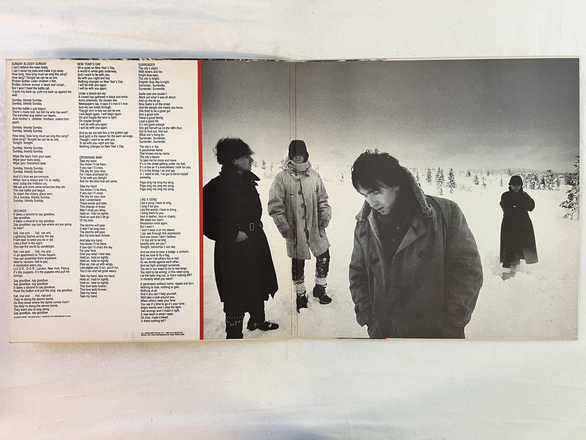 Omslagsbild för skivan U2 war LP -83 ncb ISLAND ILPS 9733