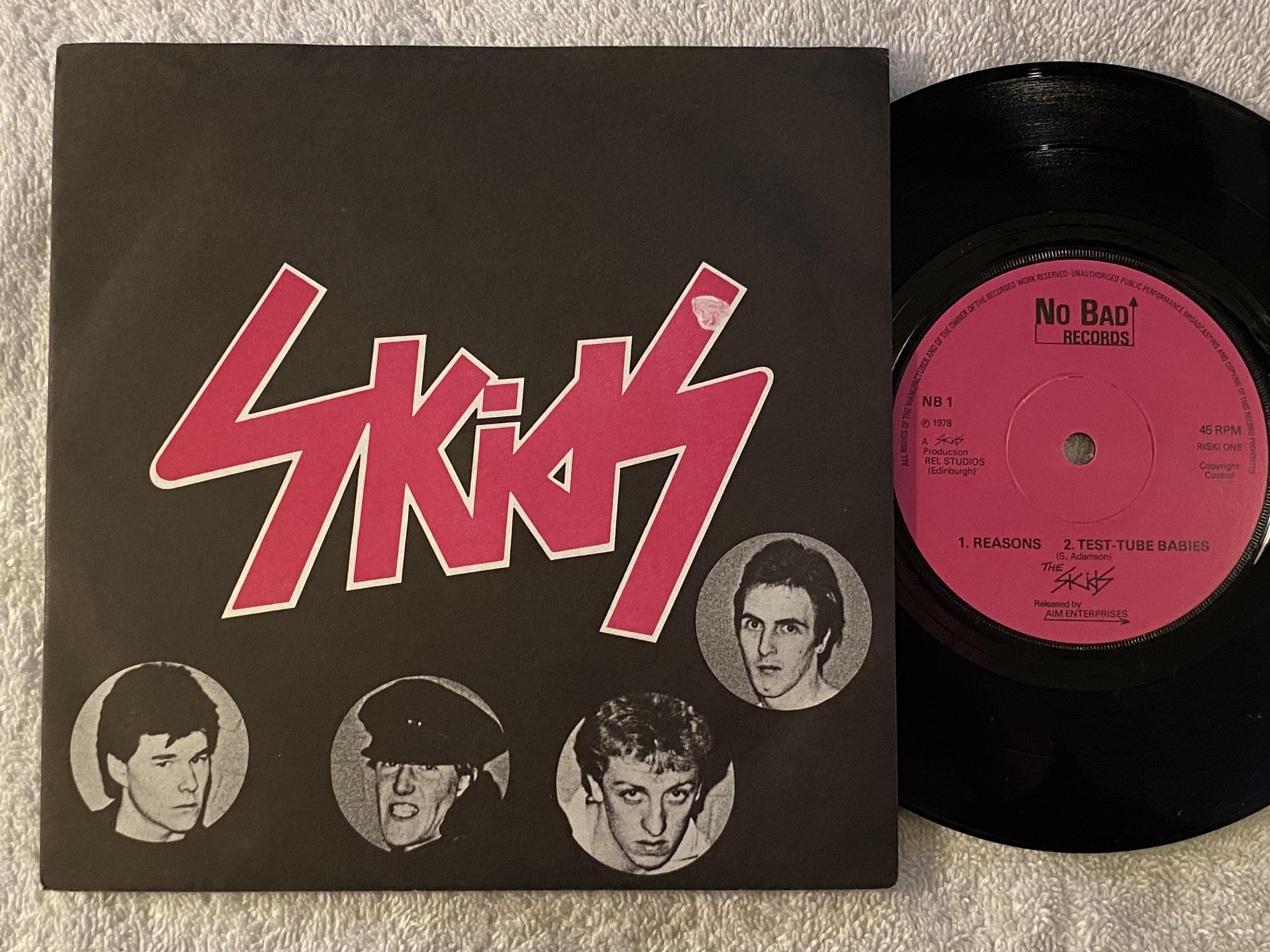 Omslagsbild för skivan SKIDS Charles 7" -78 UK NO BAD RECORDS NB-1 ** NEW WAVE / PUNK **