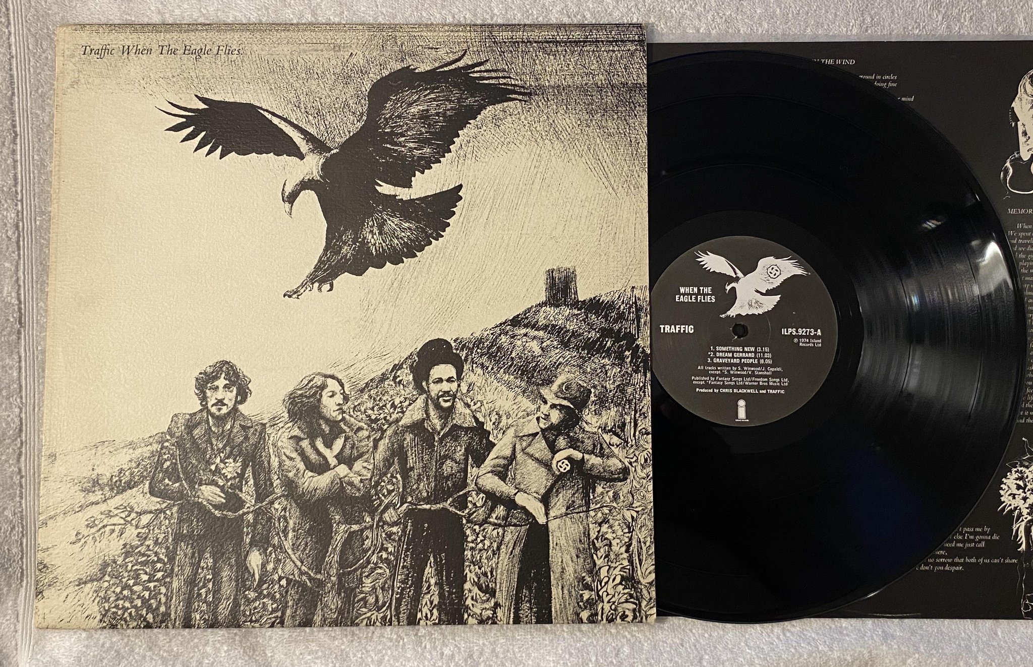 Omslagsbild för skivan TRAFFIC when the eagle flies LP -74 ISLAND ILPS 9273
