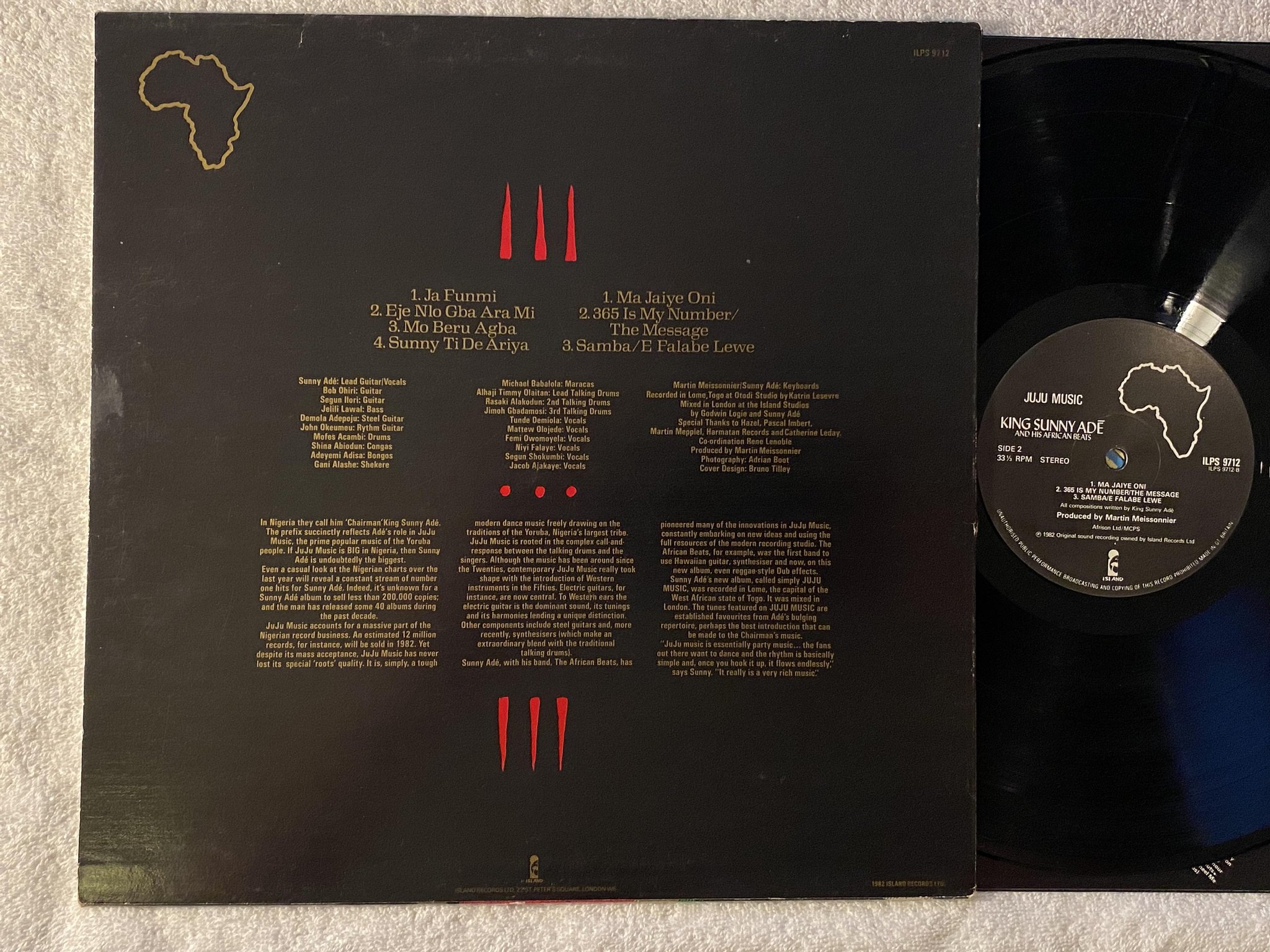 Omslagsbild för skivan KING SUNNY ADE juju music LP -82 ISLAND ILPS 9712