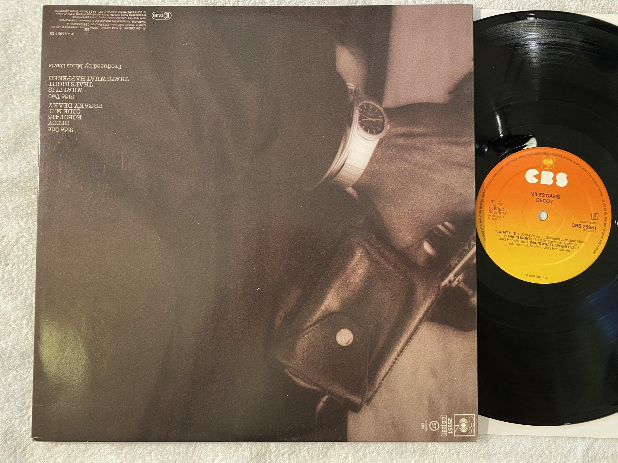 Omslagsbild för skivan MILES DAVIS decoy LP -84 Hol CBS 25951