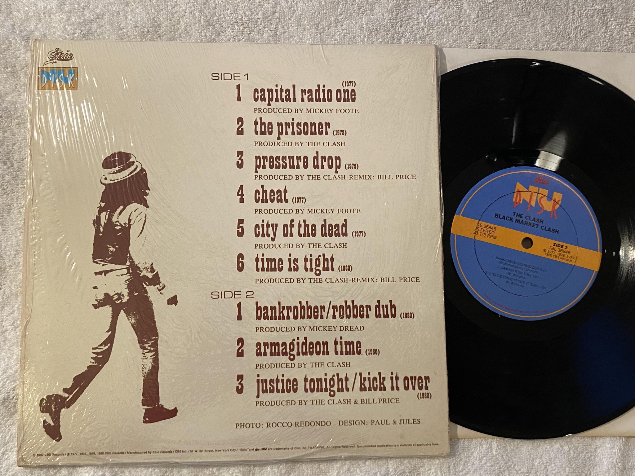 Omslagsbild för skivan THE CLASH sBlack Market Clash 10" -80 US NU DISK 4E 36846