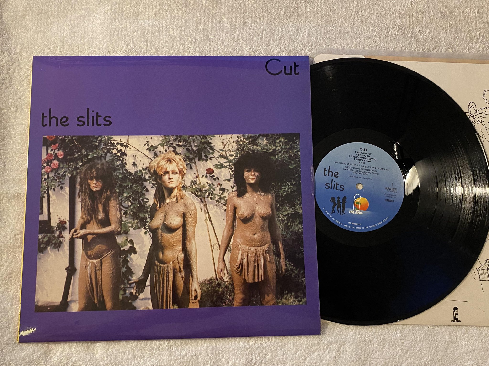 Omslagsbild för skivan THE SLITS cut LP -79 UK ISLAND ILPS 9573 *** rare punk / new wave ***