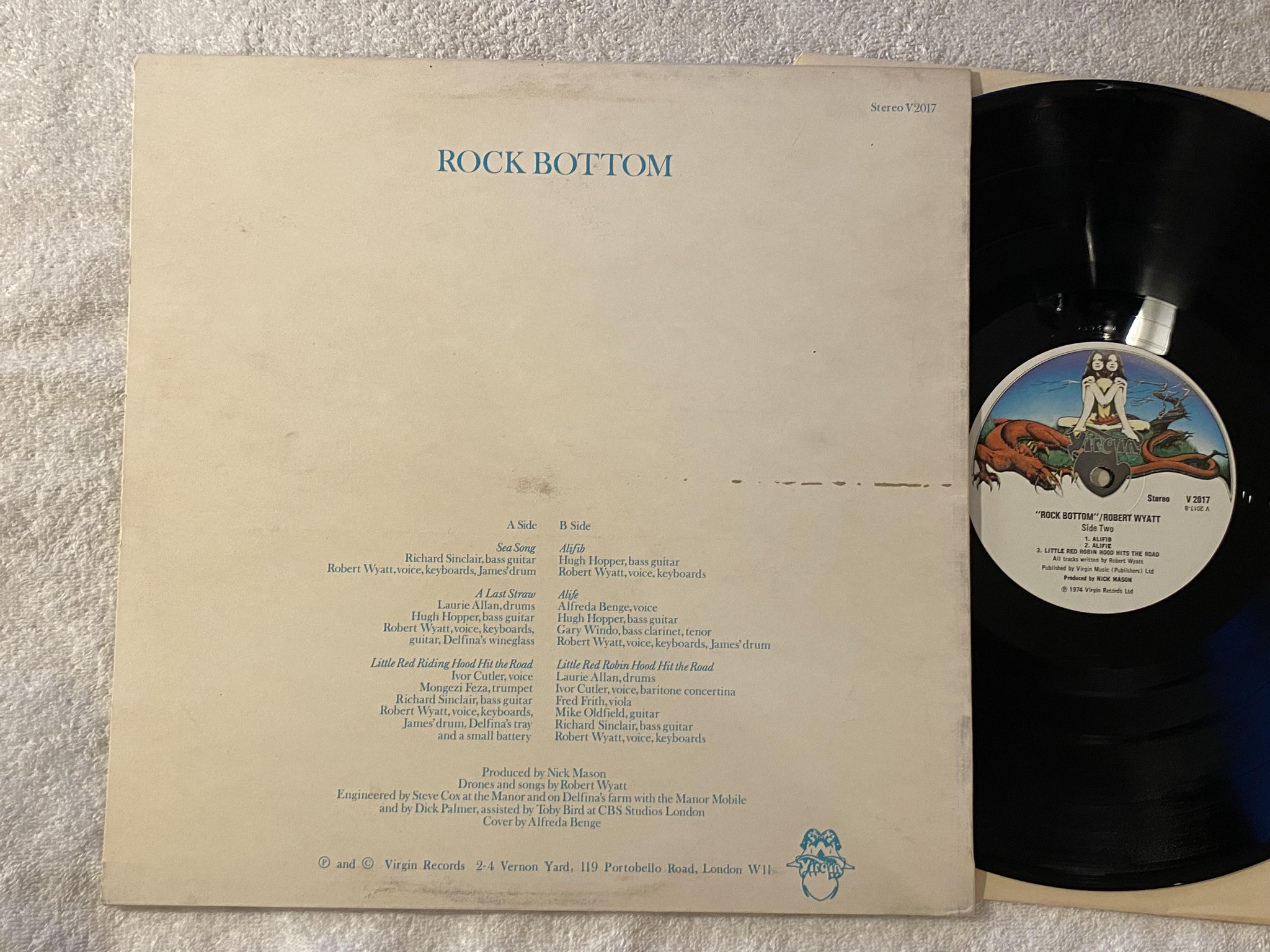 Omslagsbild för skivan ROBERT WYATT rock bottom LP -74 UK VIRGIN V 2017