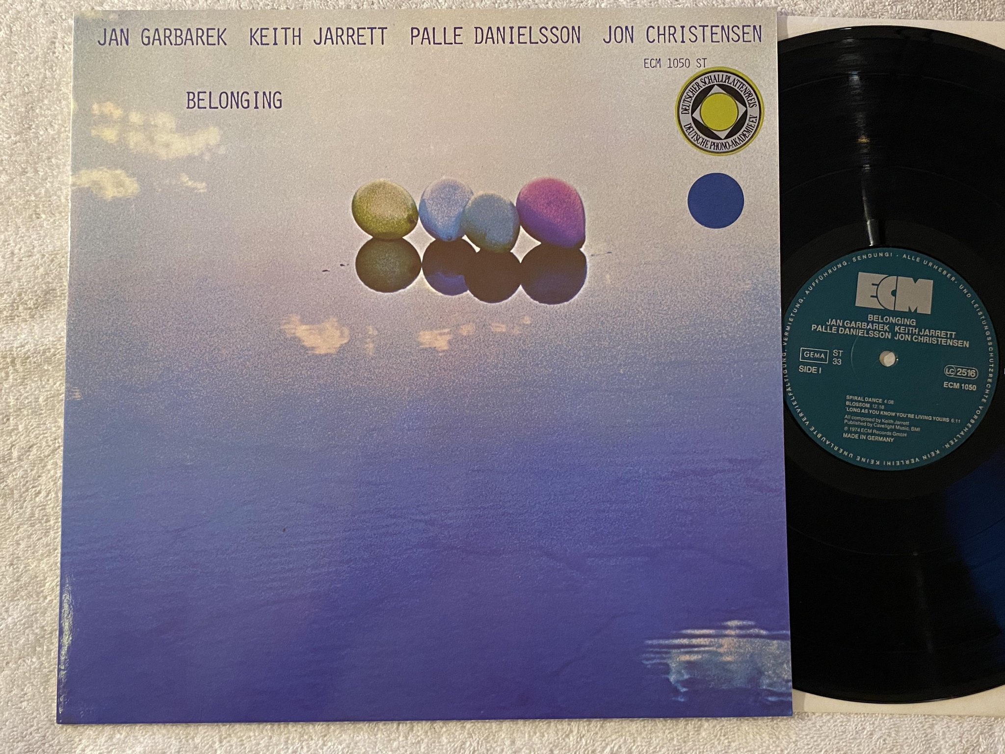 Omslagsbild för skivan JAN GARBAREK belonging LP -74 Ger ECM 1050