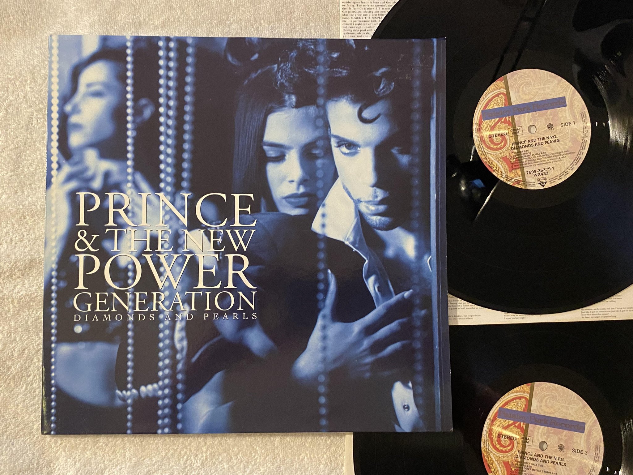 Omslagsbild för skivan PRINCE AND THE NEW POWER GENERATION diamonds and pearls 2xLP -91 Ger ** MAGIC **