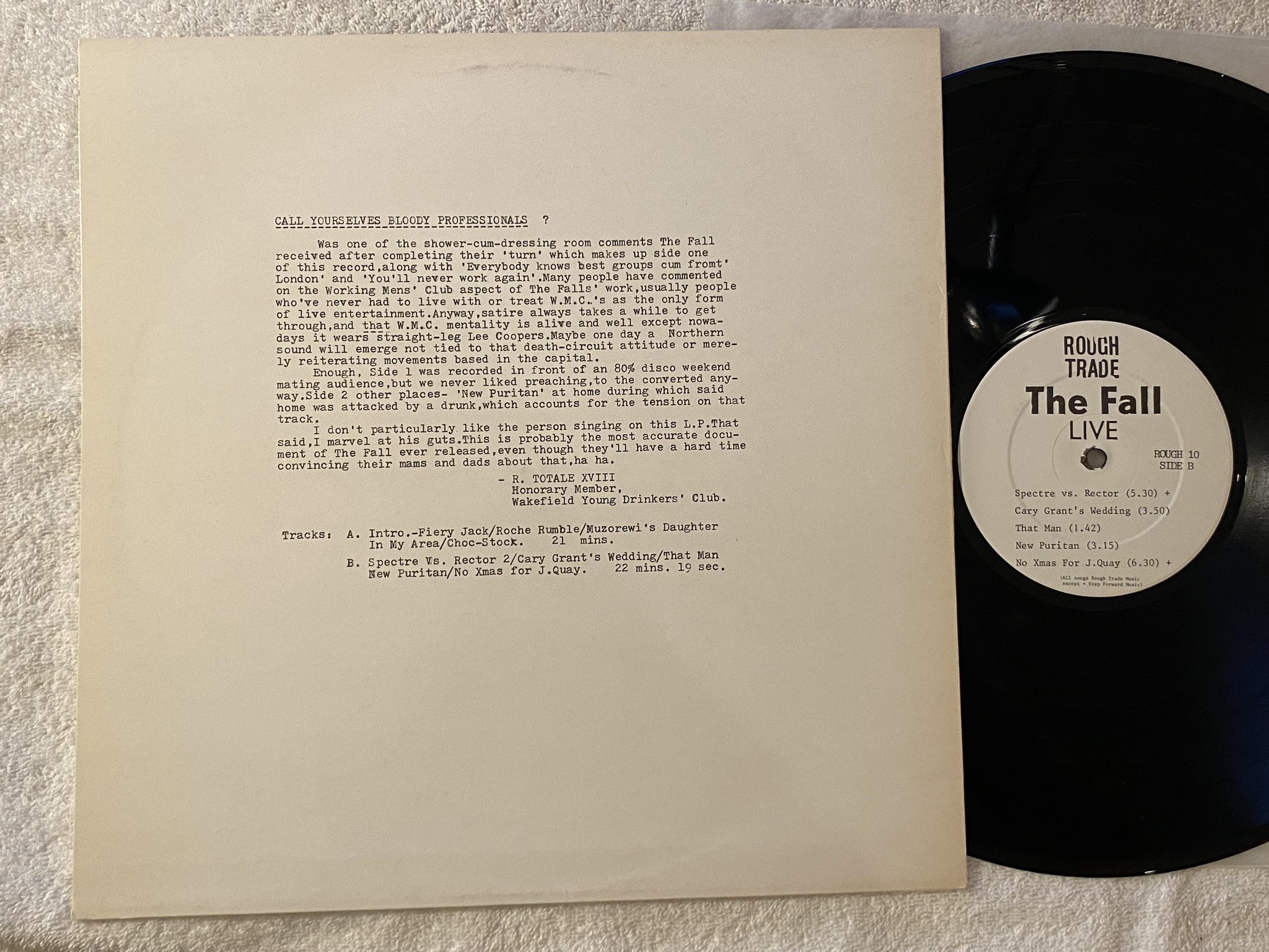 Omslagsbild för skivan THE FALL totale's turns' LP -80 UK ROUGH TRADE ROUGH 10 *** POST-PUNK ***