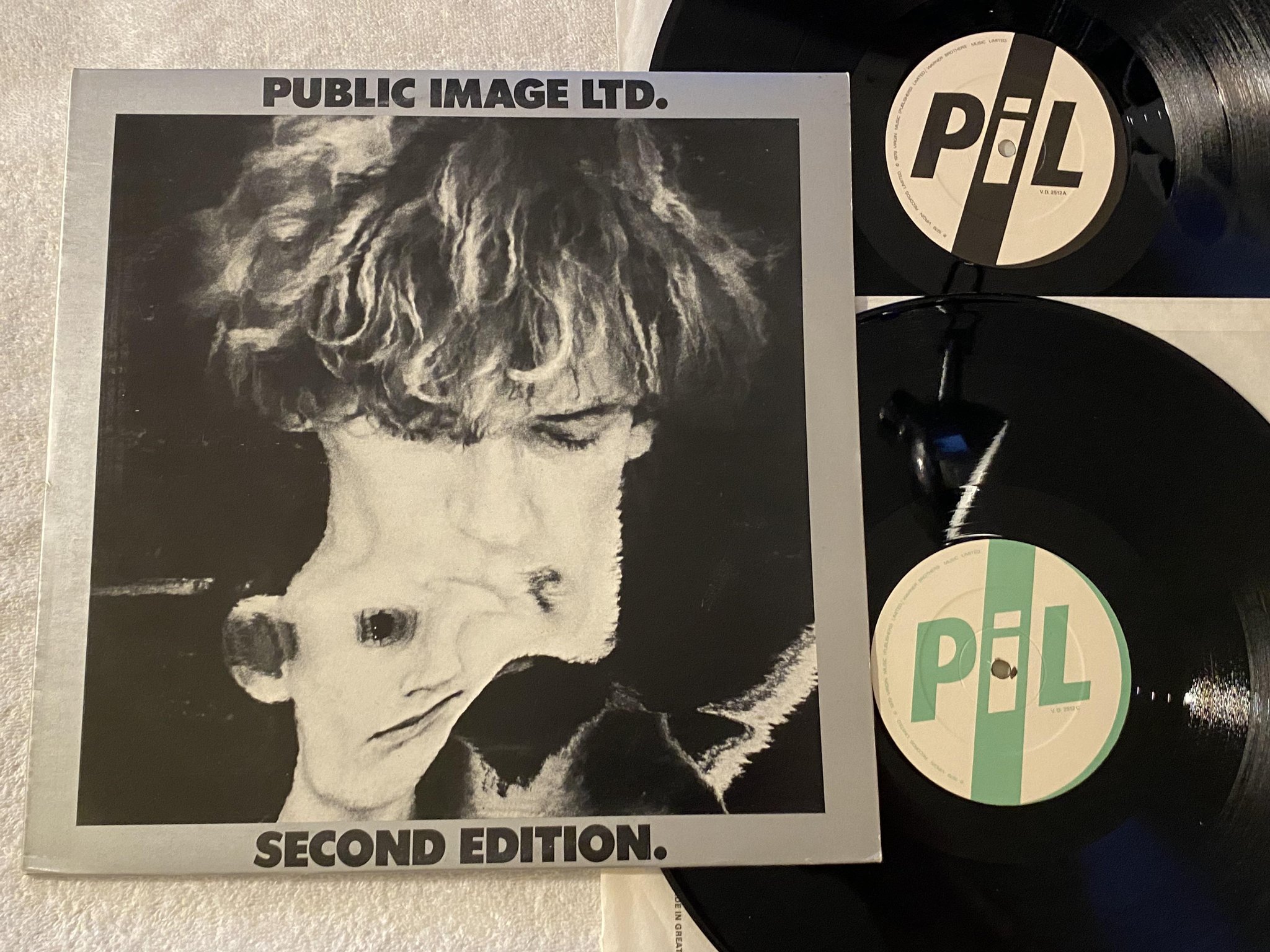 Omslagsbild för skivan PUBLIC IMAGE LTD Second Edition 2xLP -80 UK VIRGIN VD2512