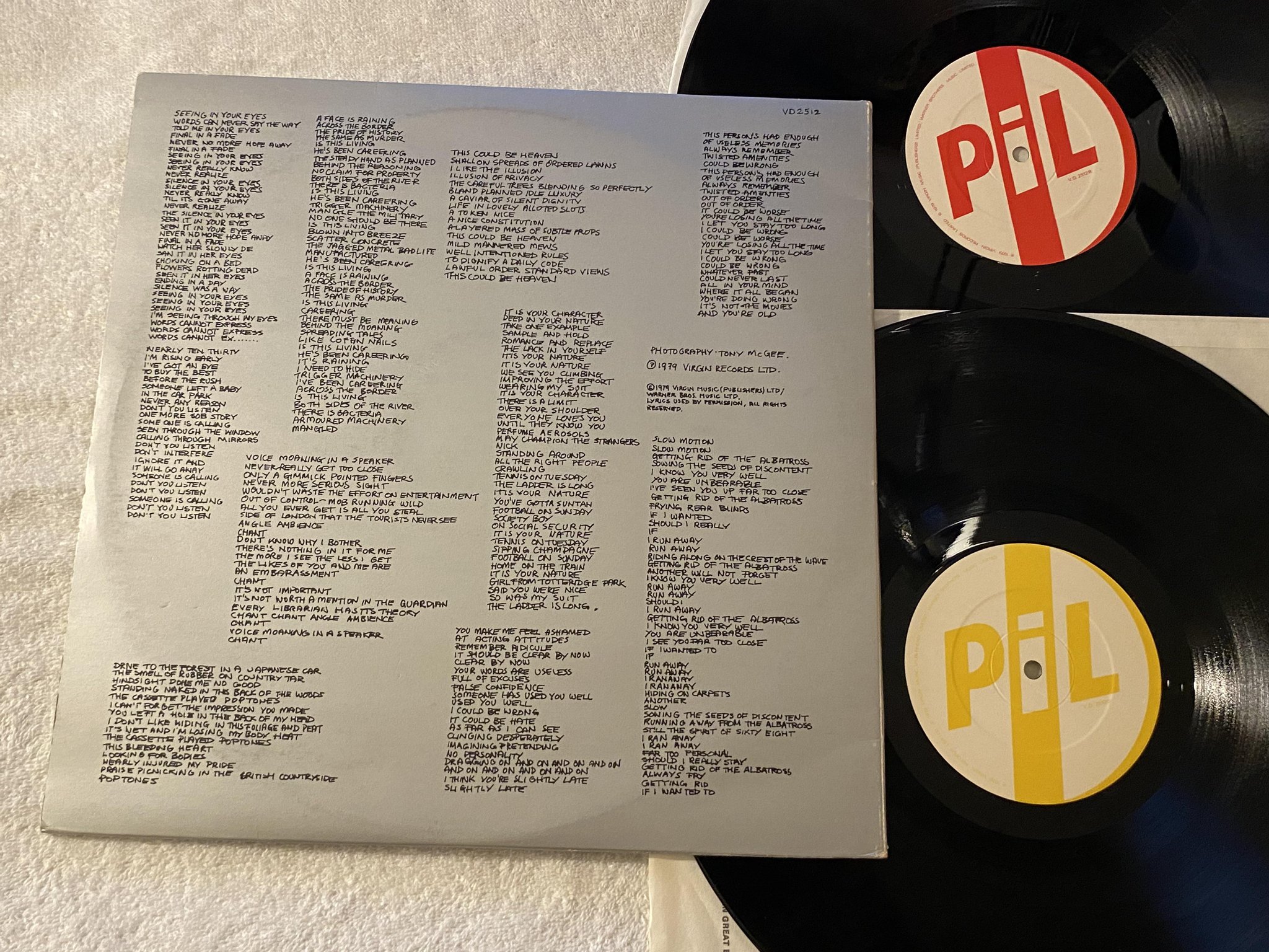 Omslagsbild för skivan PUBLIC IMAGE LTD Second Edition 2xLP -80 UK VIRGIN VD2512