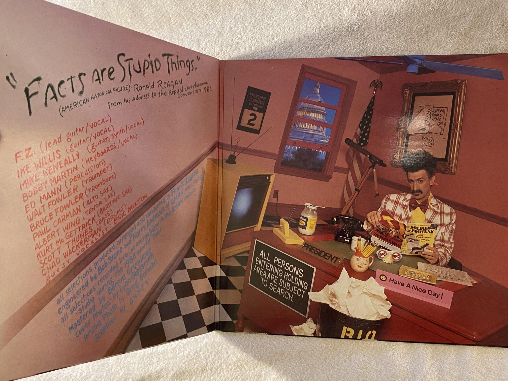 Omslagsbild för skivan FRANK ZAPPA broadway the hard way LP -88 ZAPPA 14