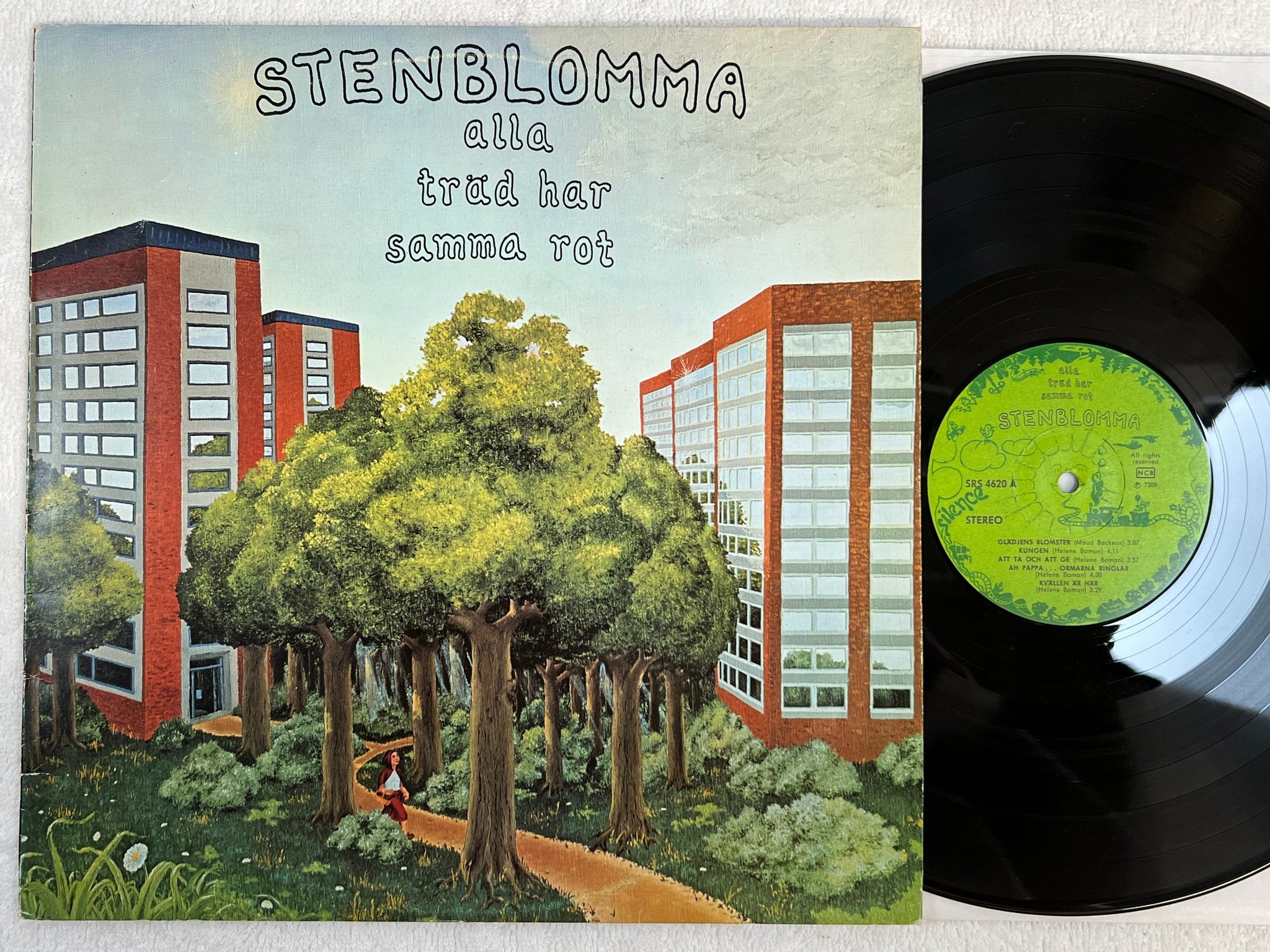 Omslagsbild för skivan STENBLOMMA alla träd har samma rot LP -73 SILENCE SRS 4620 ** RARE **