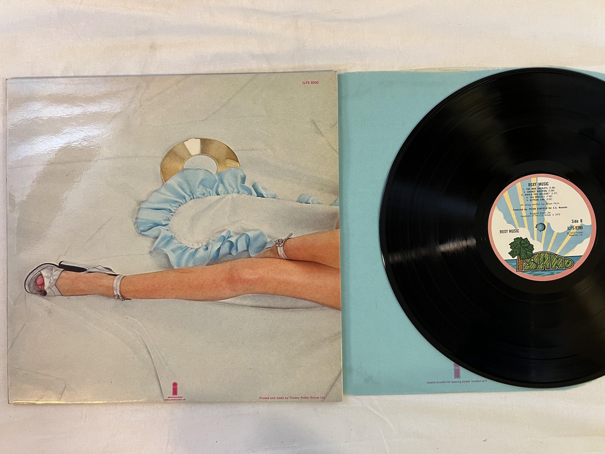 Omslagsbild för skivan ROXY MUSIC s/t LP -72 UK pink rim ISLAND ILPS-9200 w/ blue inner ** EXC **