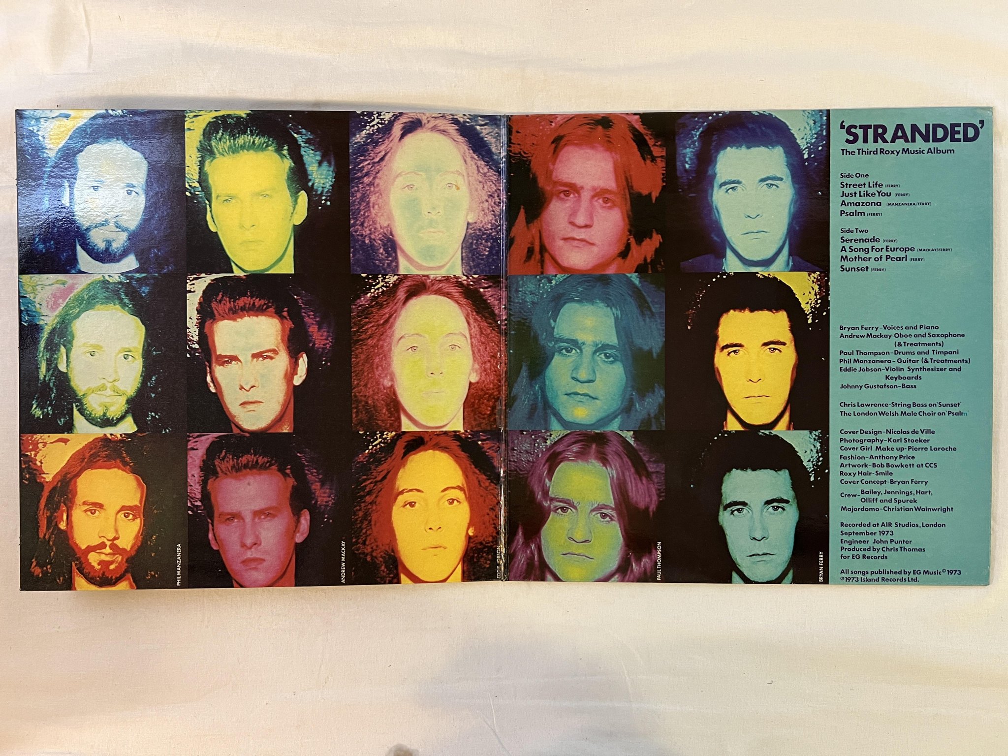 Omslagsbild för skivan ROXY MUSIC stranded LP -73 UK pink rim ISLAND ILPS-9252