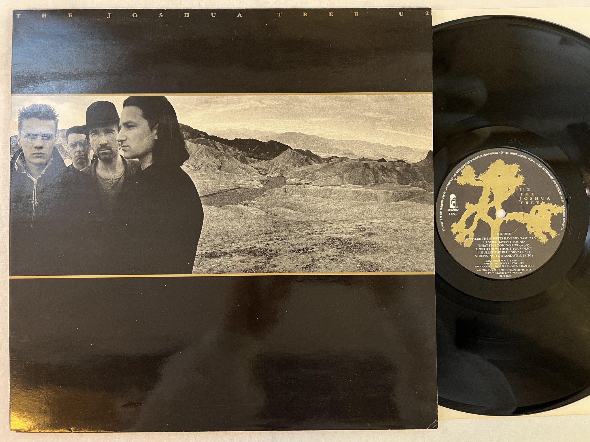 Omslagsbild för skivan U2 the joshua tree LP -87 ncb ISLAND U26