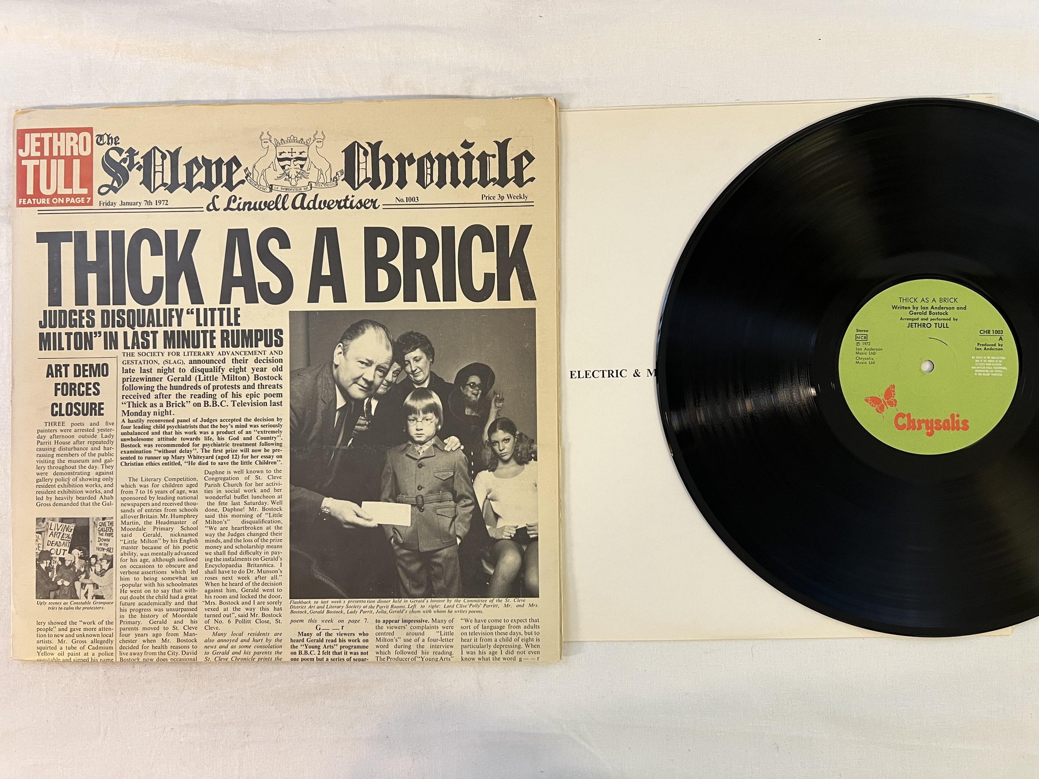 Omslagsbild för skivan JETHRO TULL thick as a brick LP -72 ncb CHRYSALIS CHR 1003