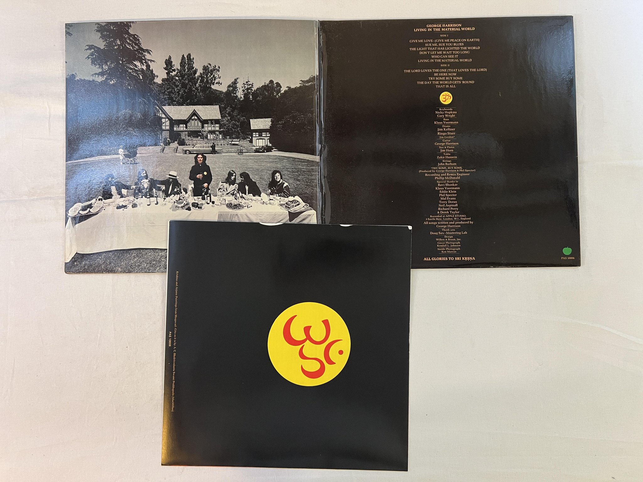 Omslagsbild för skivan GEORGE HARRISON living in the material world LP -73 APPLE PAS 10006