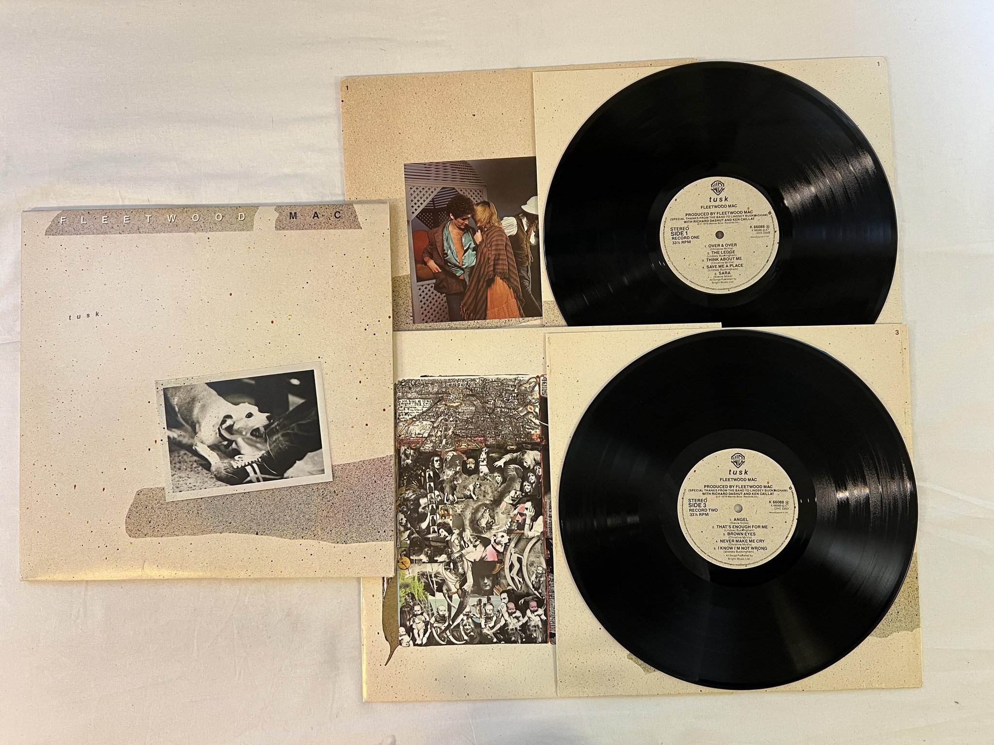 Omslagsbild för skivan FLEETWOOD MAC tusk 2xLP -79 UK WARNER BROS K 66088