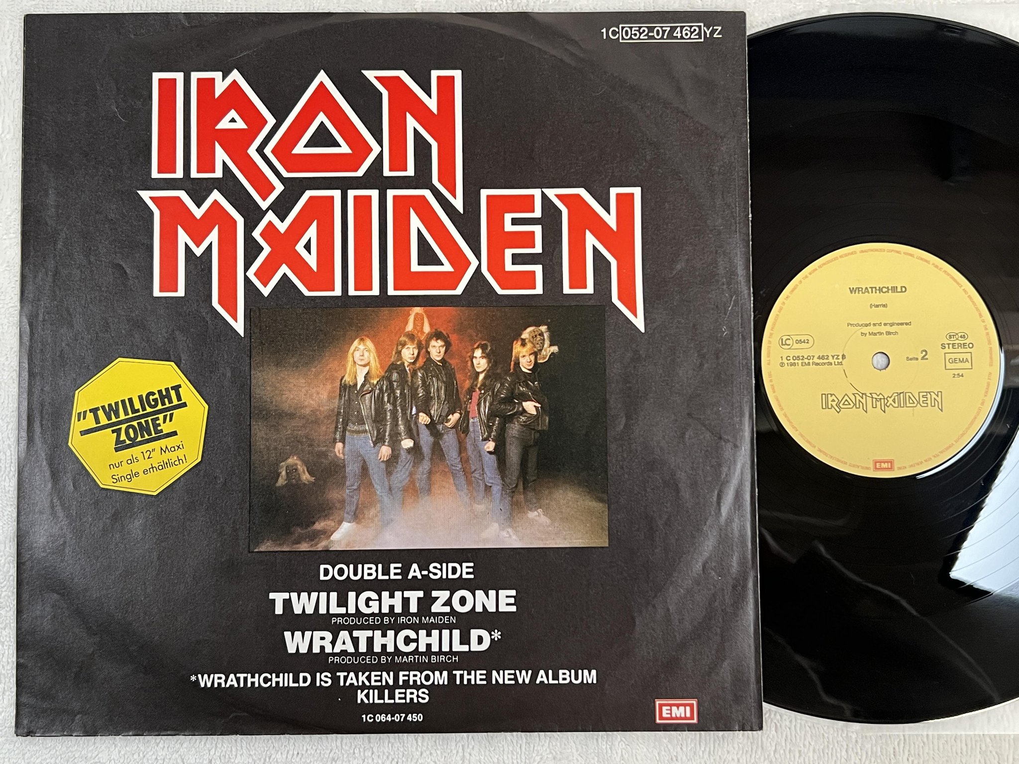 Omslagsbild för skivan IRON MAIDEN twilight zone 12"ep -81 Ger EMI 1C 052-07 462 YZ