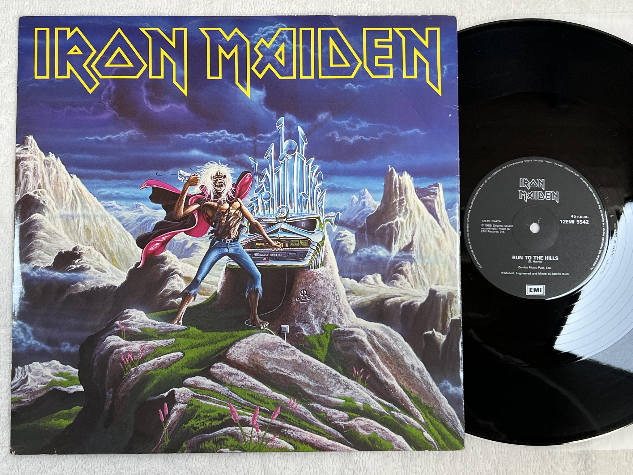 Omslagsbild för skivan IRON MAIDEN run to the hills 12"ep -85 EMI 12EMI 5542