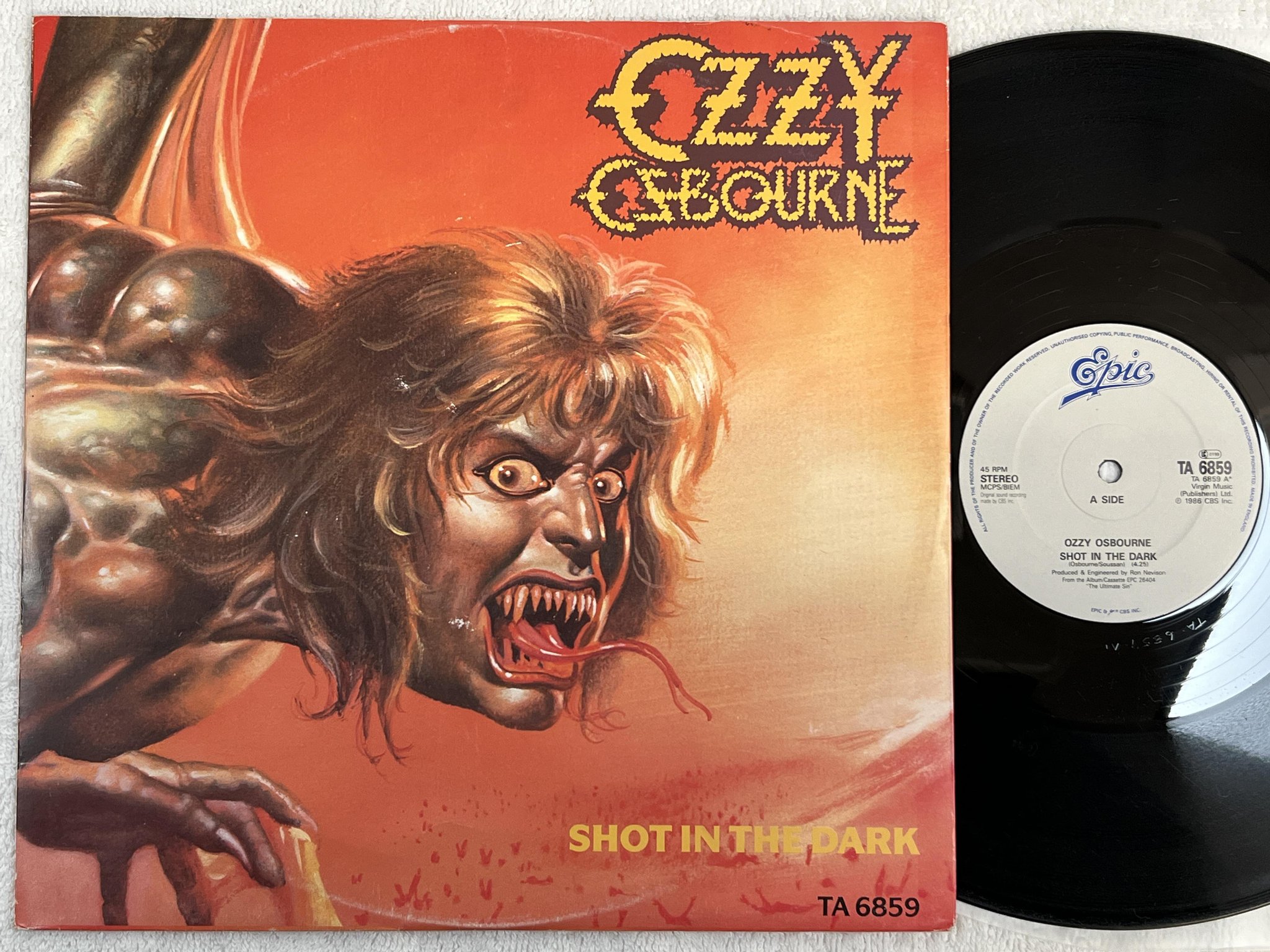 Omslagsbild för skivan OZZY OSBOURNE shot in the dark 12"ep -86 UK EPIC TA 6859