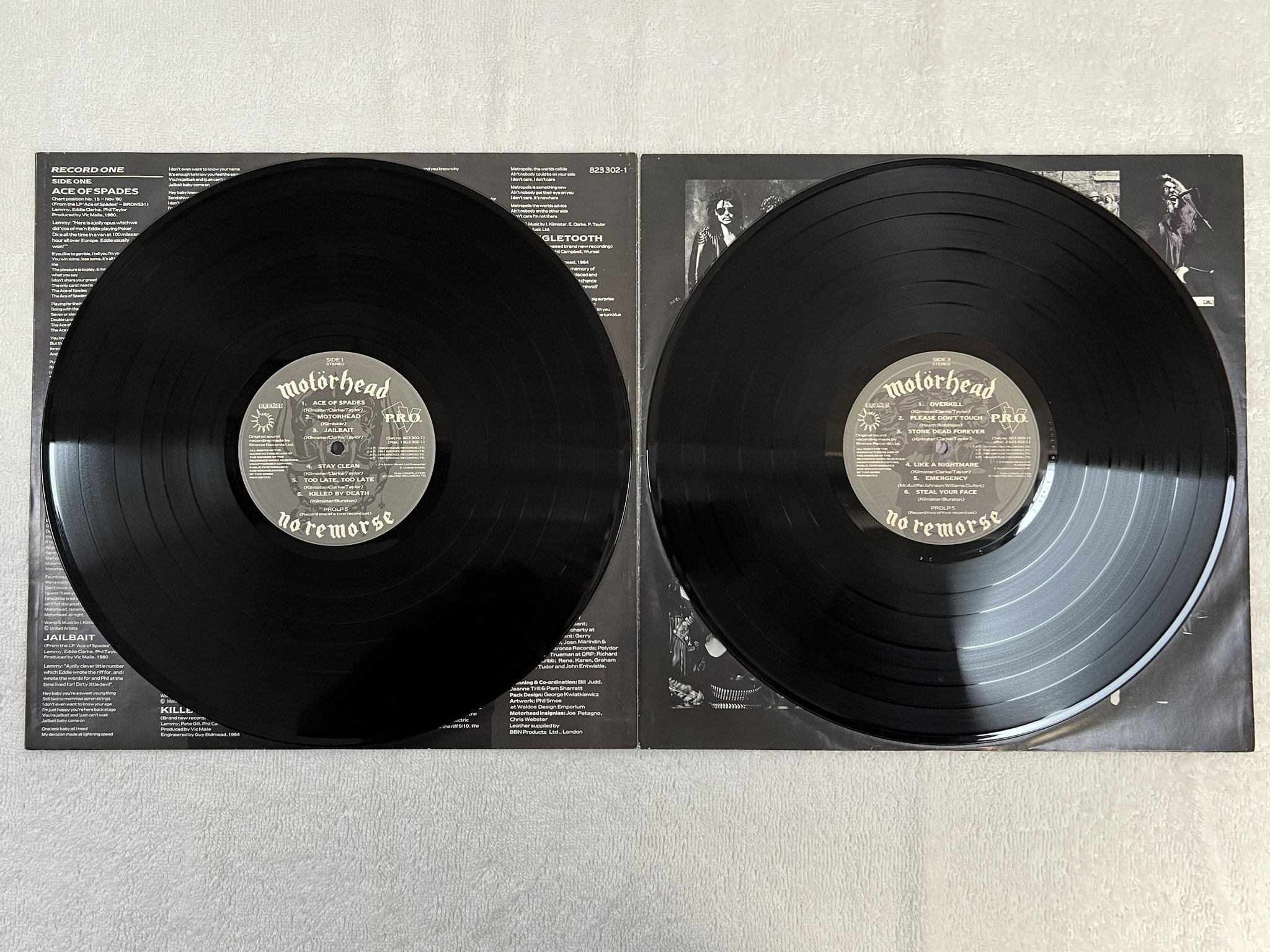 Omslagsbild för skivan MOTÖRHEAD No Remorse 2xLP -84 UK BRONZE MOTOR 1 *** rare leather sleeve ***