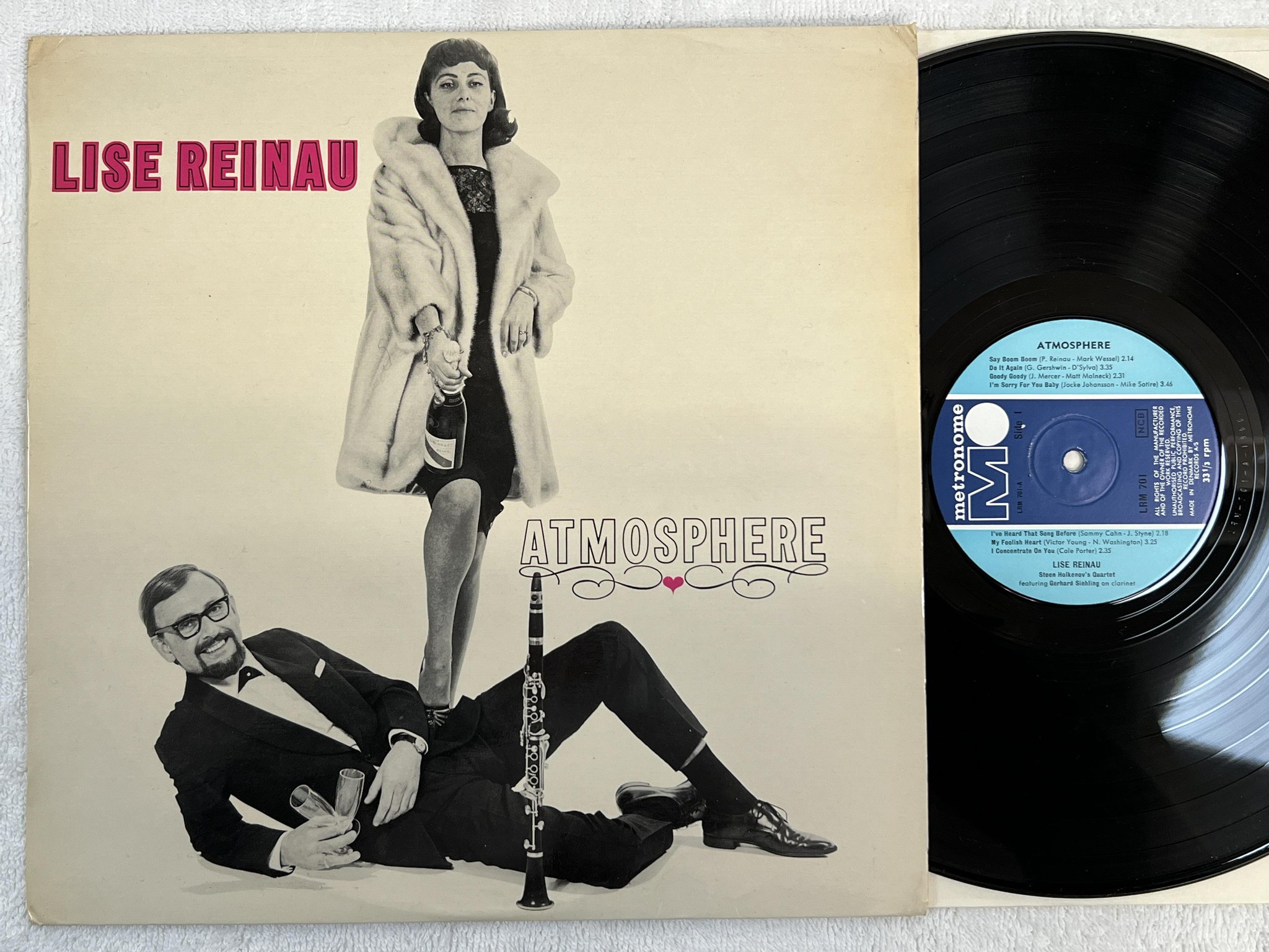 Omslagsbild för skivan LISE REINAU atmosphere LP -65 Denmark METRONOME LRM 701 *** RARE JAZZ ***