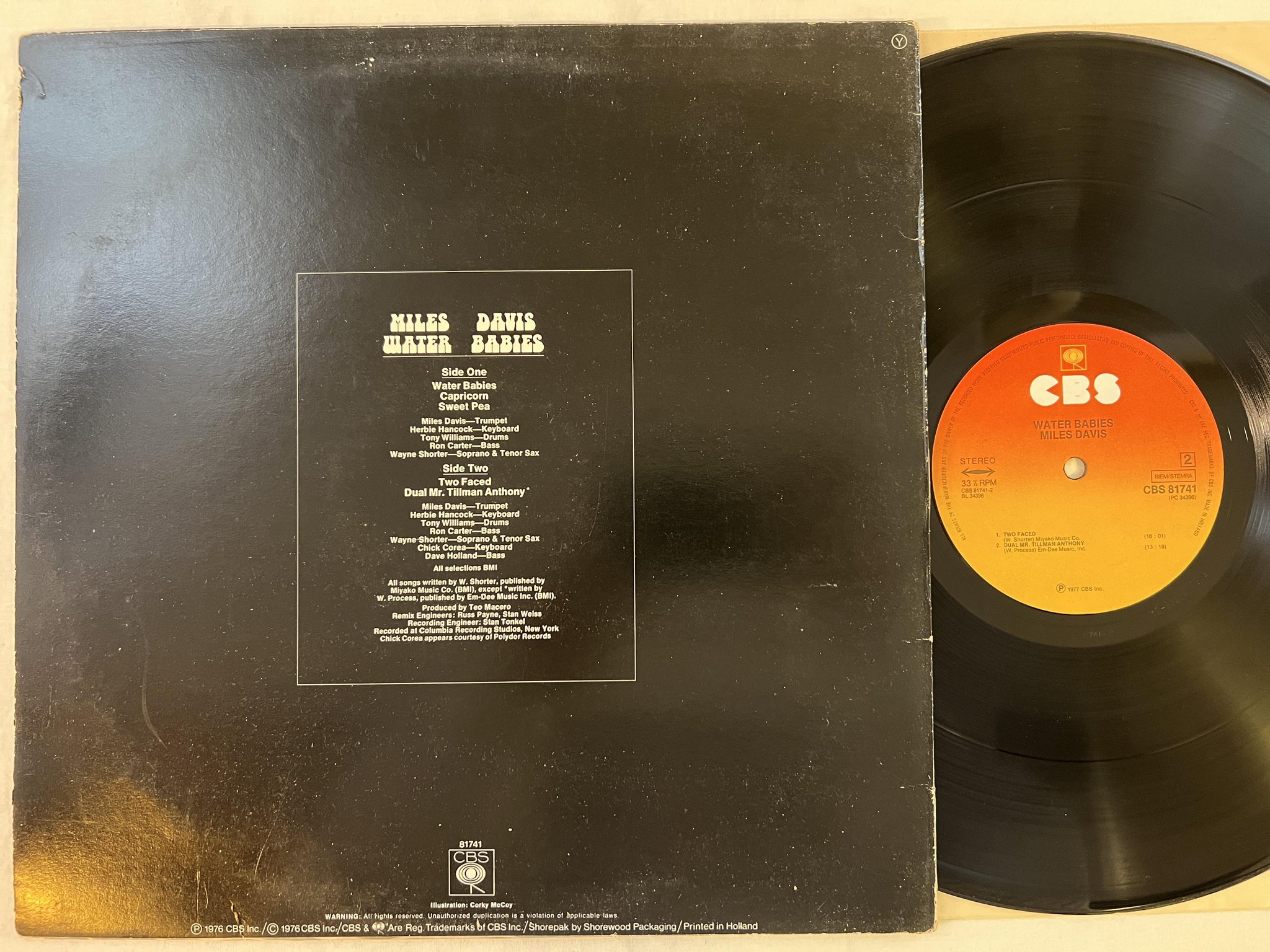 Omslagsbild för skivan MILES DAVIS water babies LP Hol CBS 81741